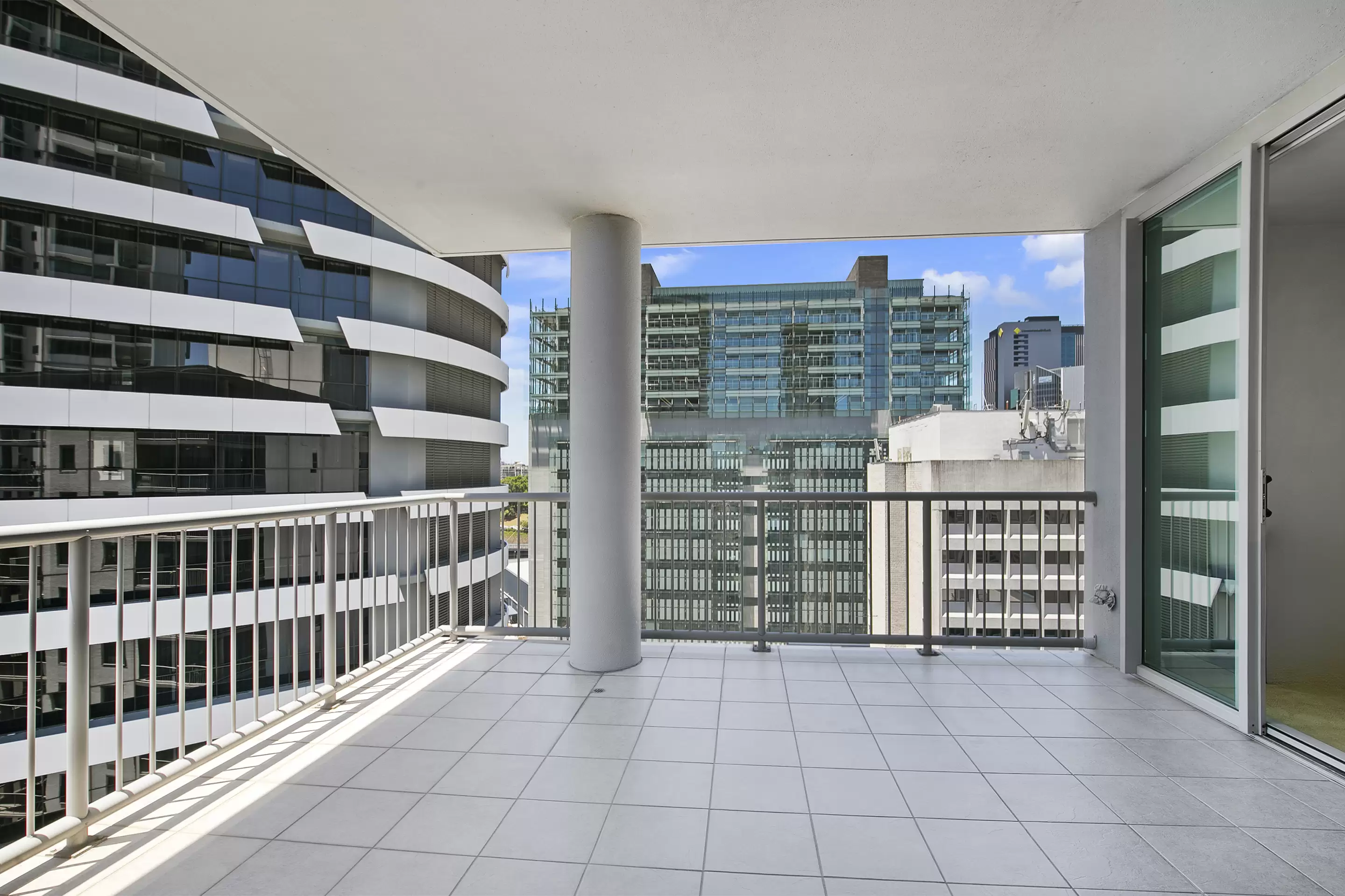 1703/30 Tank Street, Brisbane City Sold by Aurora Property - image 2