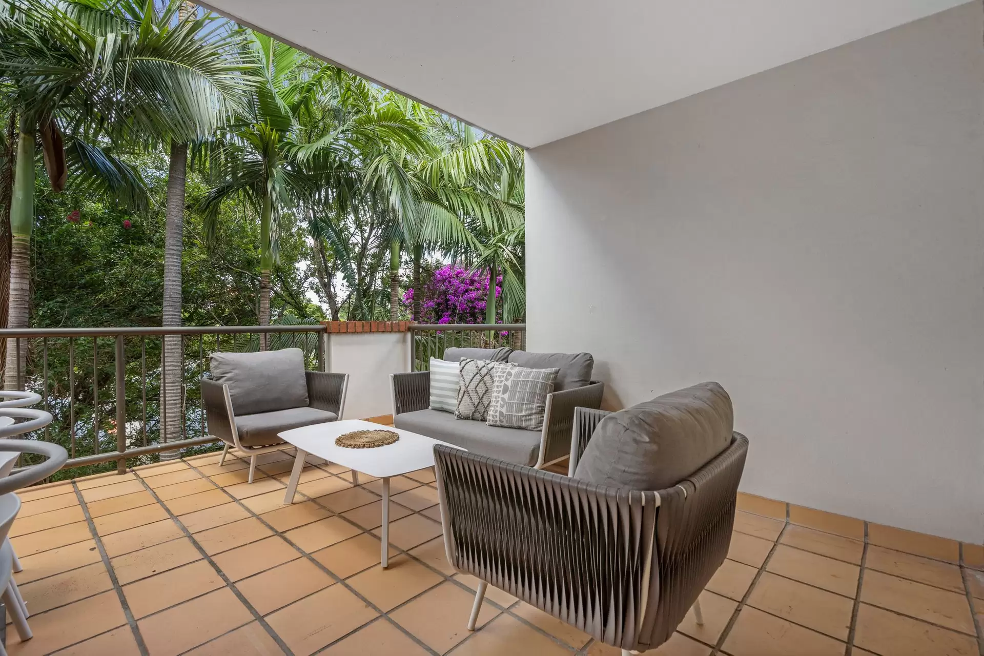 20/89 Scott Road, Herston Sold by Aurora Property - image 1