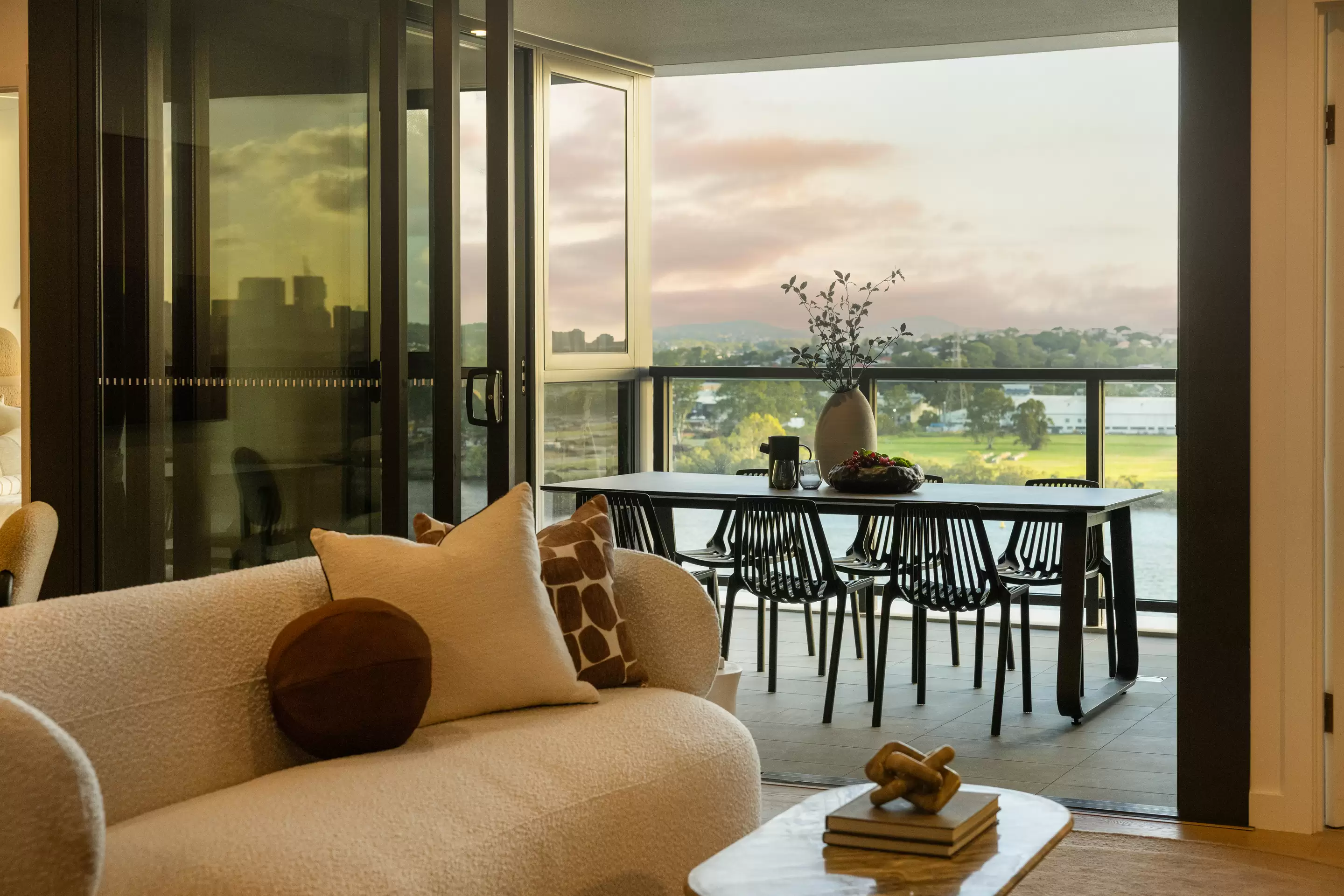 30805/15 Wharf Street, Hamilton Sold by Aurora Property - image 7