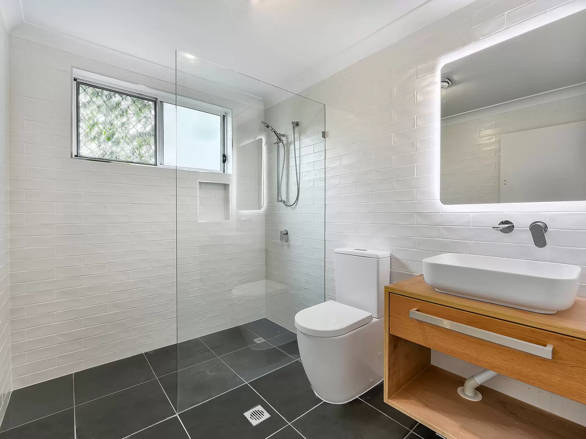 27 Cramond Street, Wilston Sold by Aurora Property - image 1