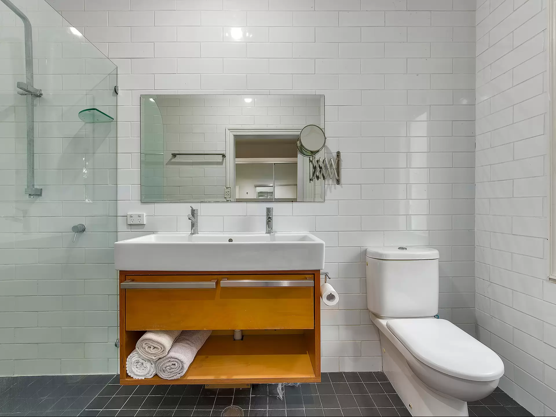 27 Cramond Street, Wilston Sold by Aurora Property - image 1