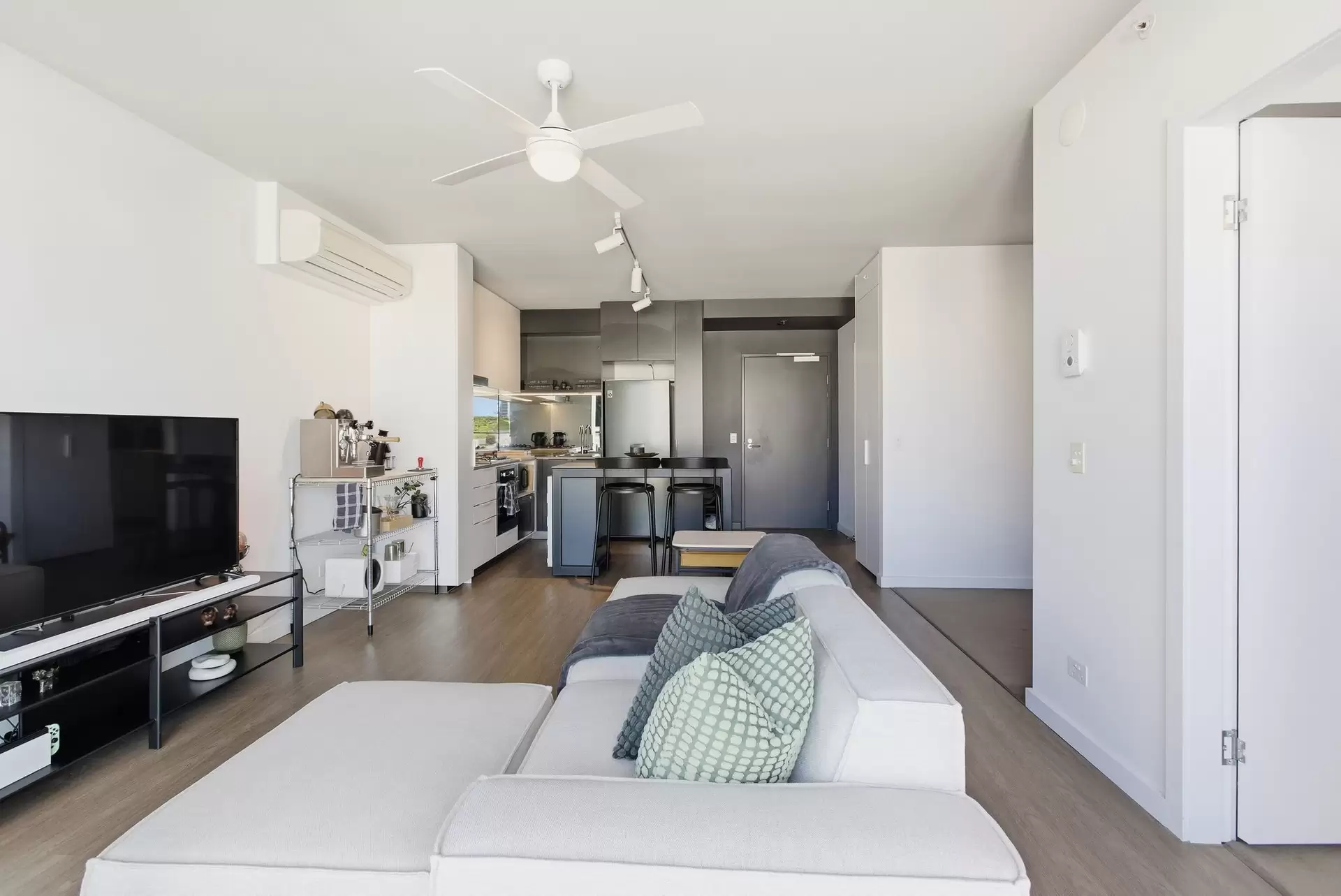 301/36 King Street, Bowen Hills Leased by Aurora Property - image 1