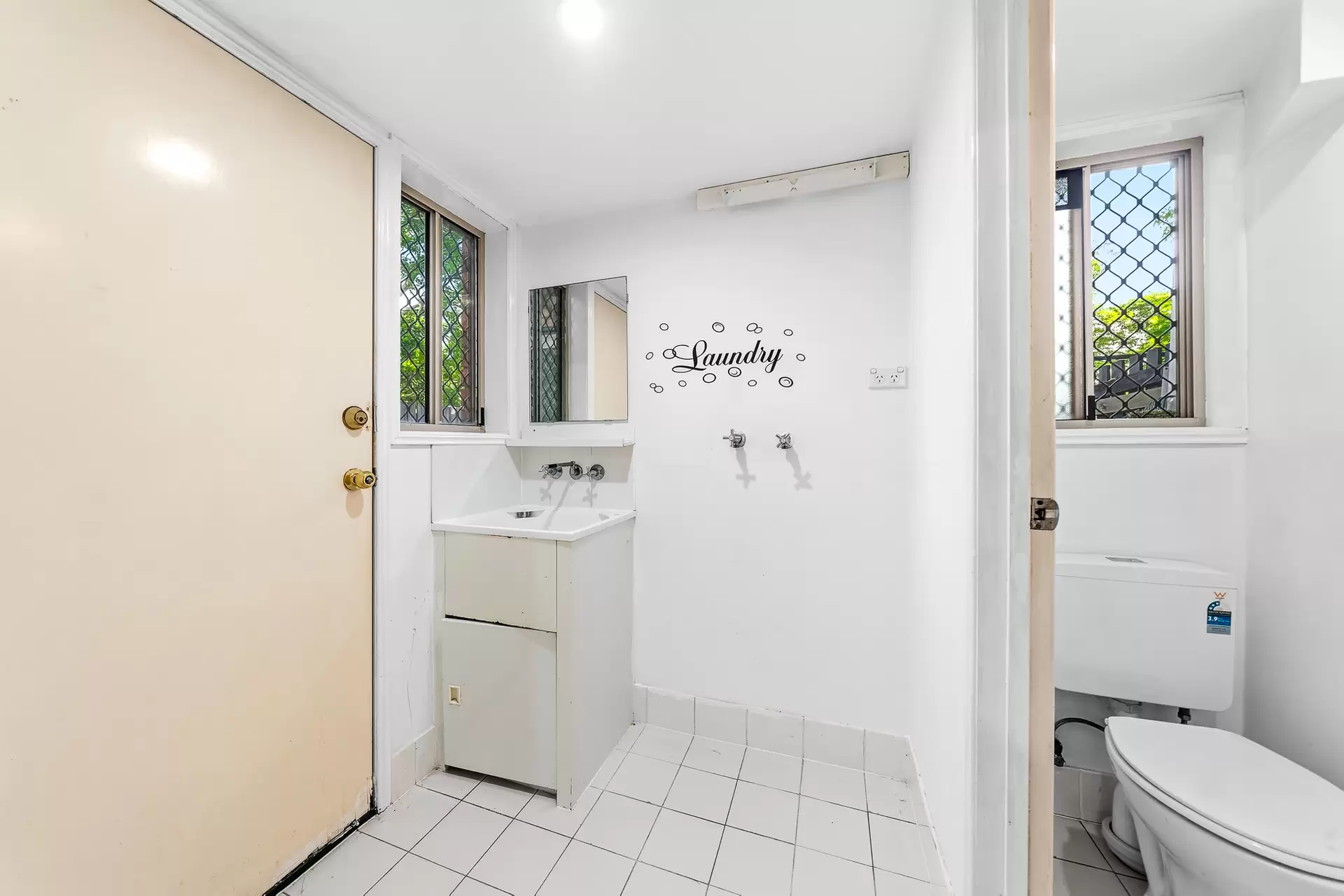 101/17 Marlow Street, Woodridge Sold by Aurora Property - image 1