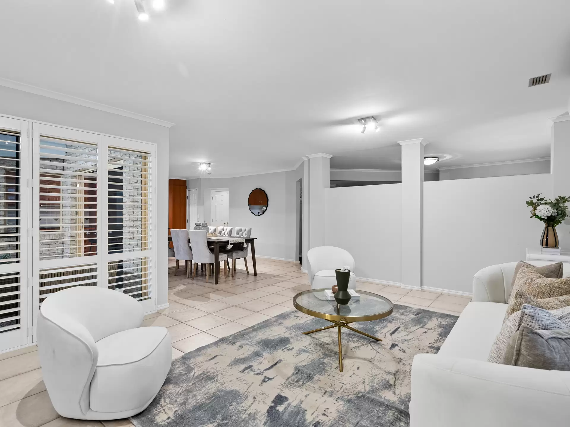52 Berkley Place, Carindale Sold by Aurora Property - image 1