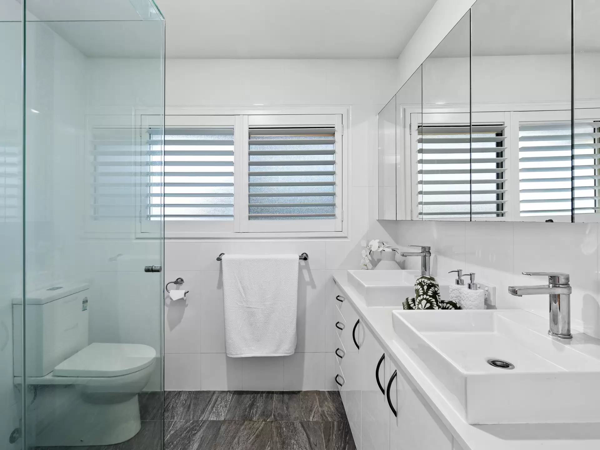 52 Berkley Place, Carindale Sold by Aurora Property - image 1