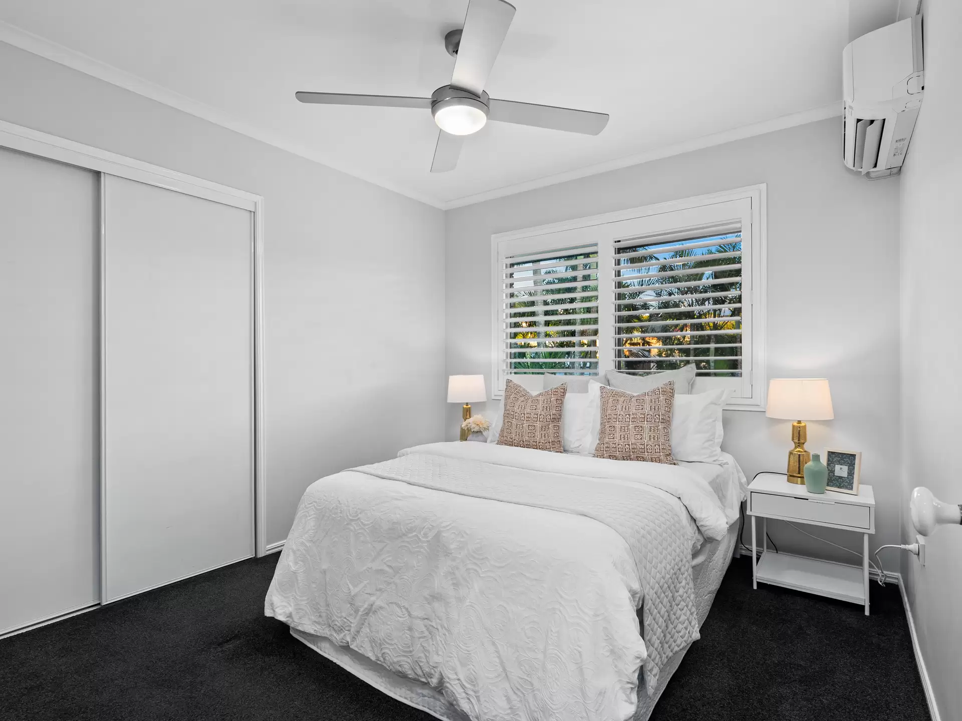 52 Berkley Place, Carindale Sold by Aurora Property - image 1