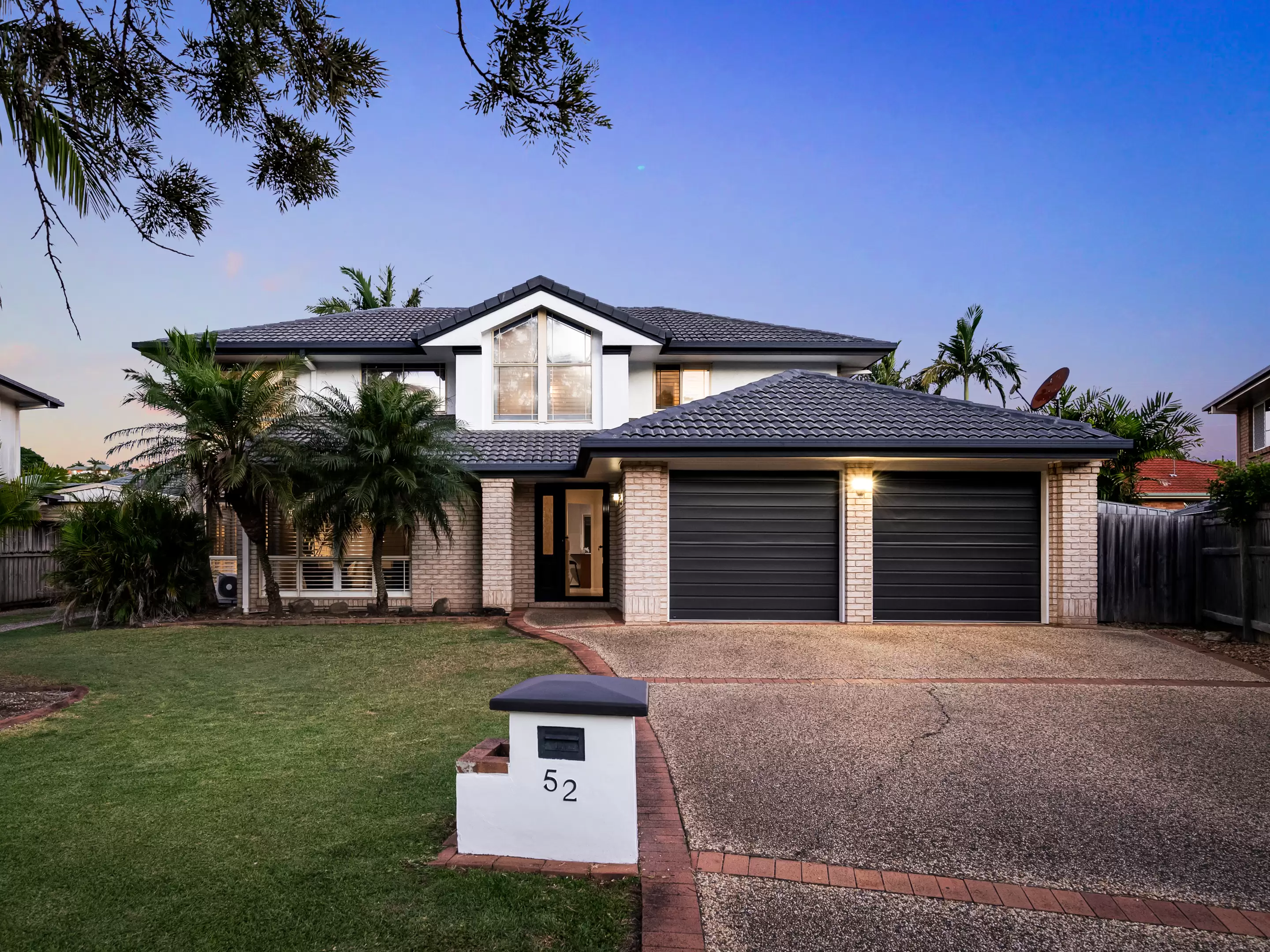 52 Berkley Place, Carindale Sold by Aurora Property - image 1