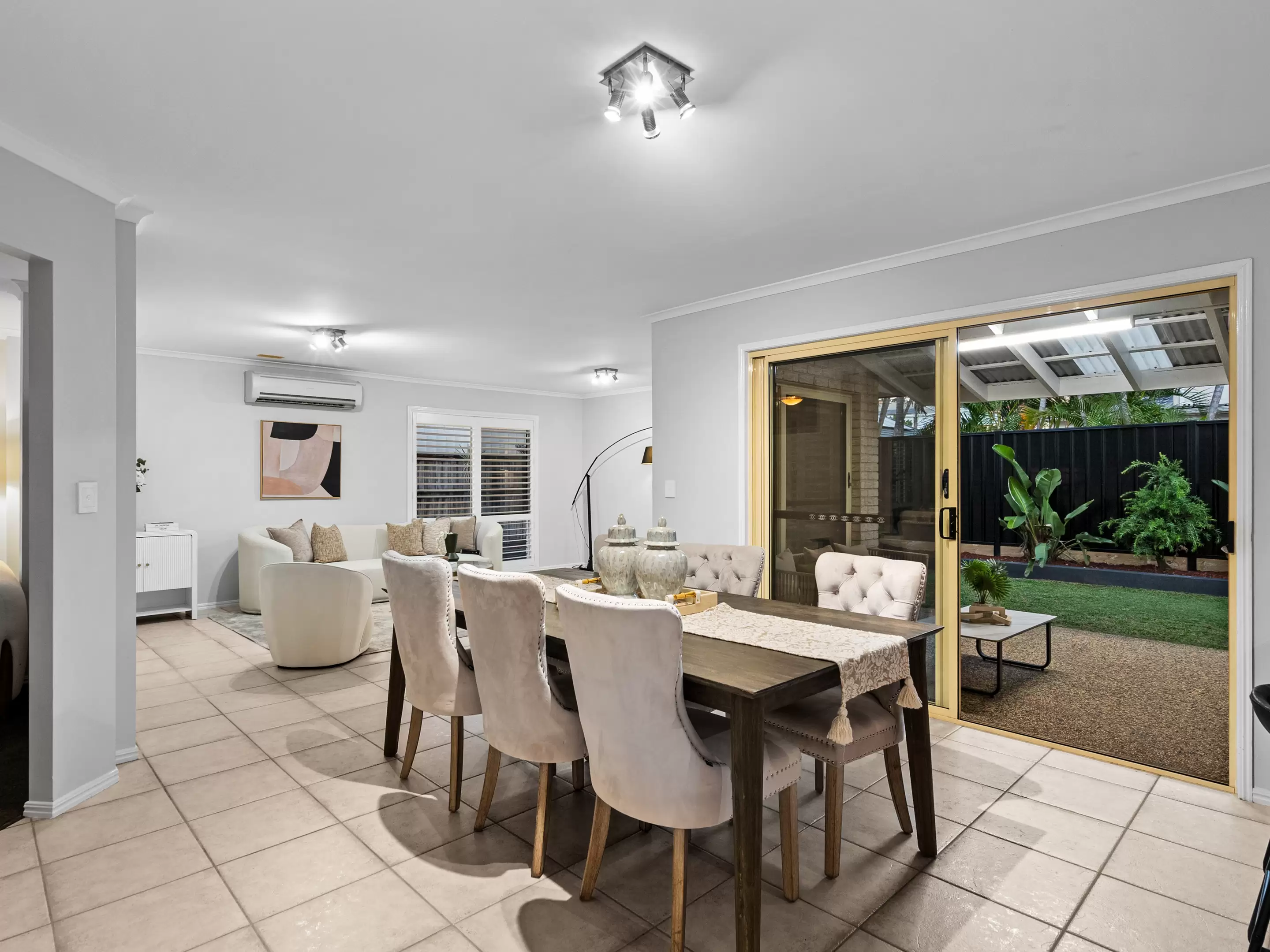 52 Berkley Place, Carindale Sold by Aurora Property - image 6