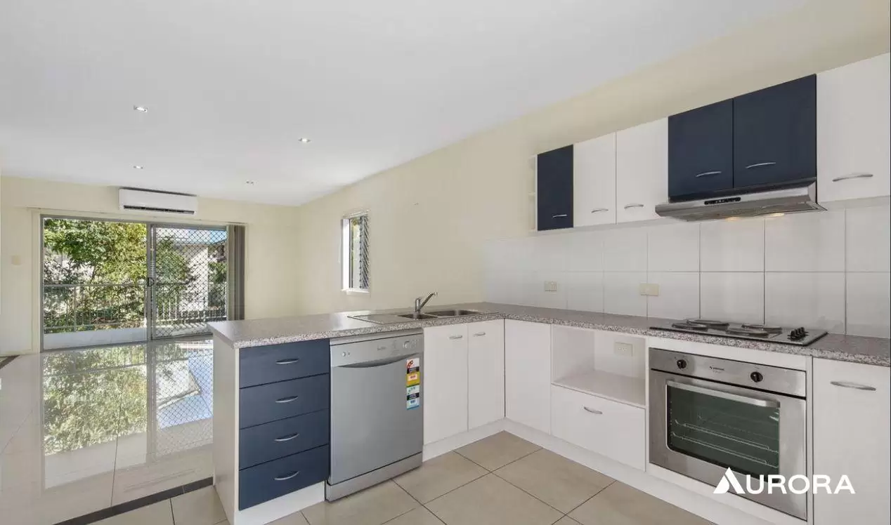 5/32 Dickenson Street, Carina Leased by Aurora Property - image 2