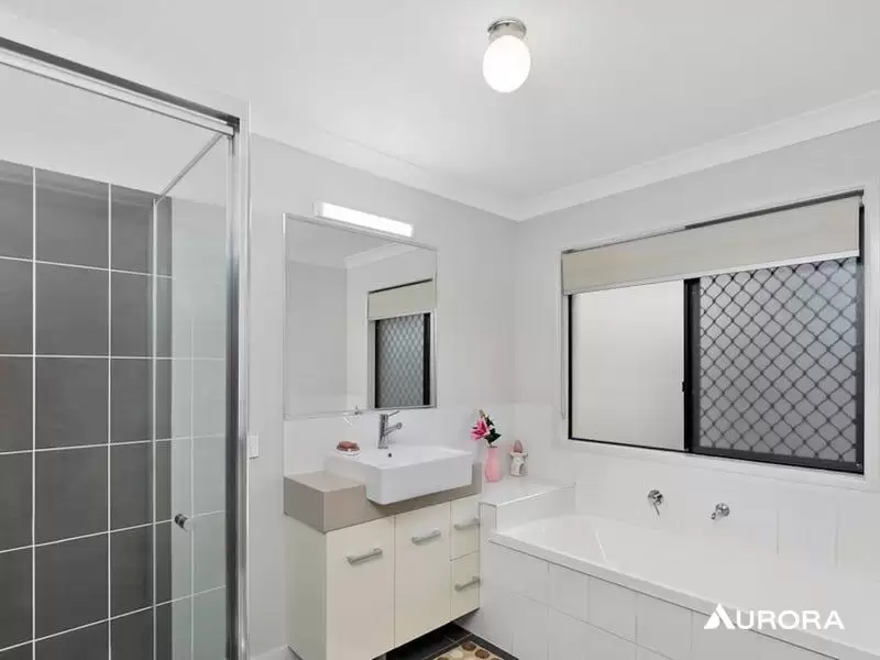 5 Foxwood Circuit, Wakerley Leased by Aurora Property - image 9