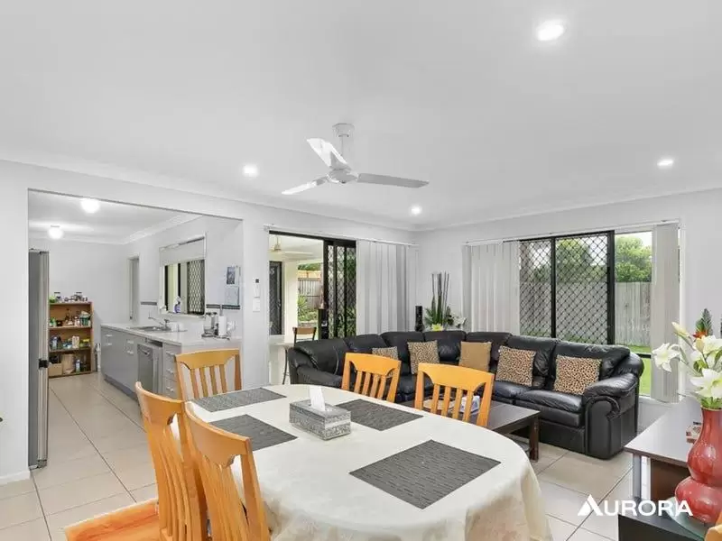 5 Foxwood Circuit, Wakerley Leased by Aurora Property - image 3
