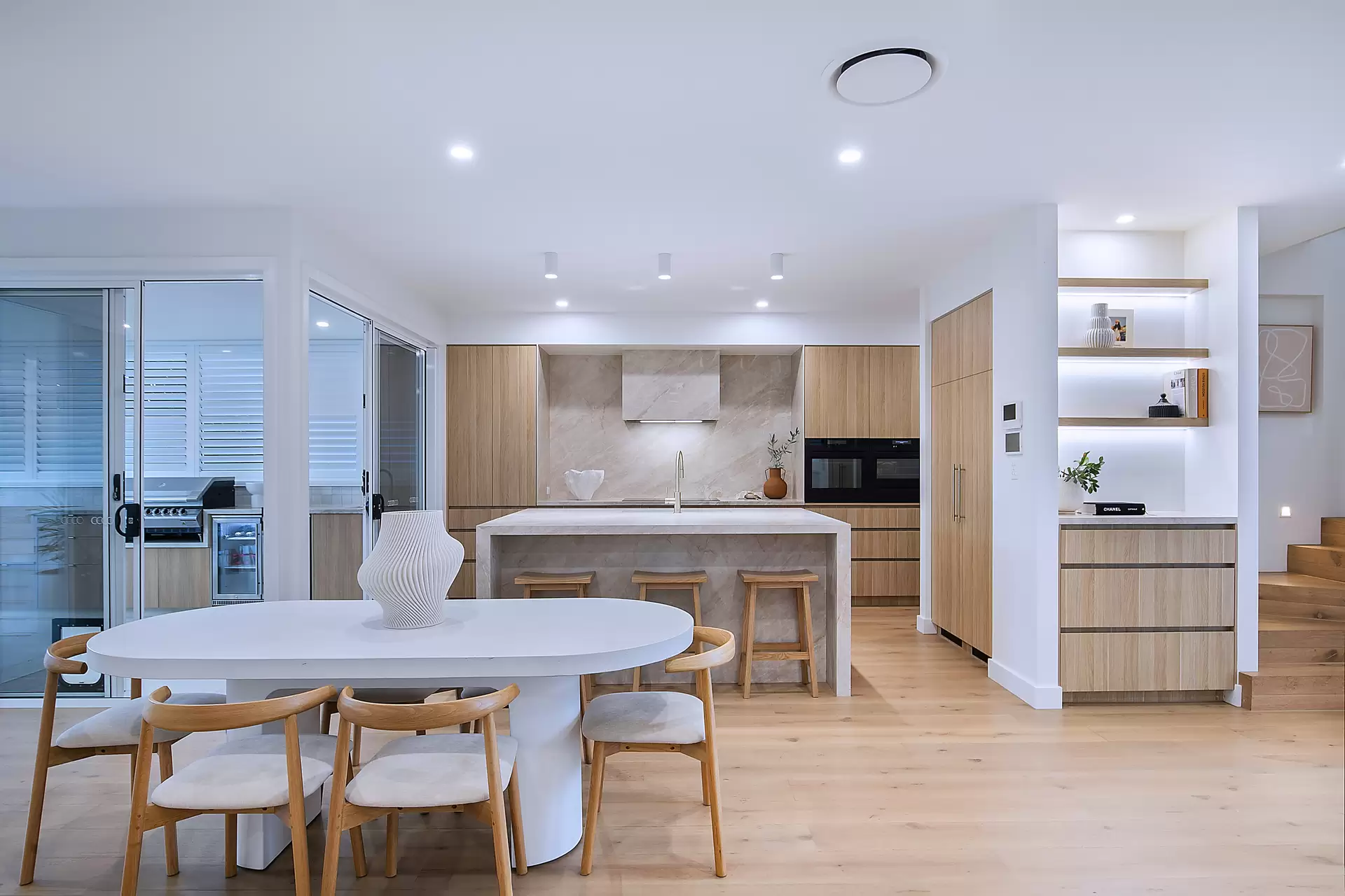 258 Chatsworth Road, Coorparoo Sold by Aurora Property - image 1