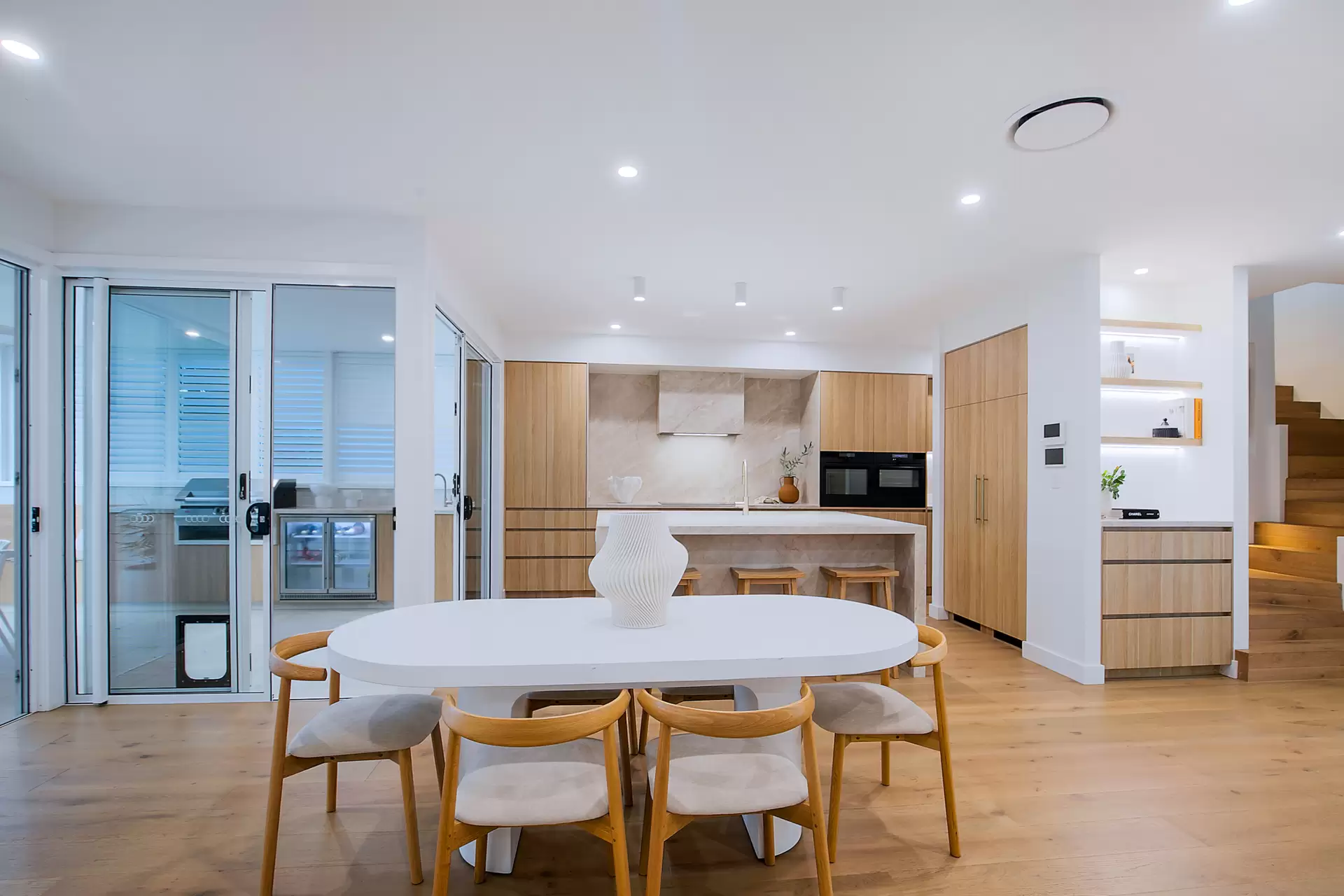 258 Chatsworth Road, Coorparoo Sold by Aurora Property - image 1