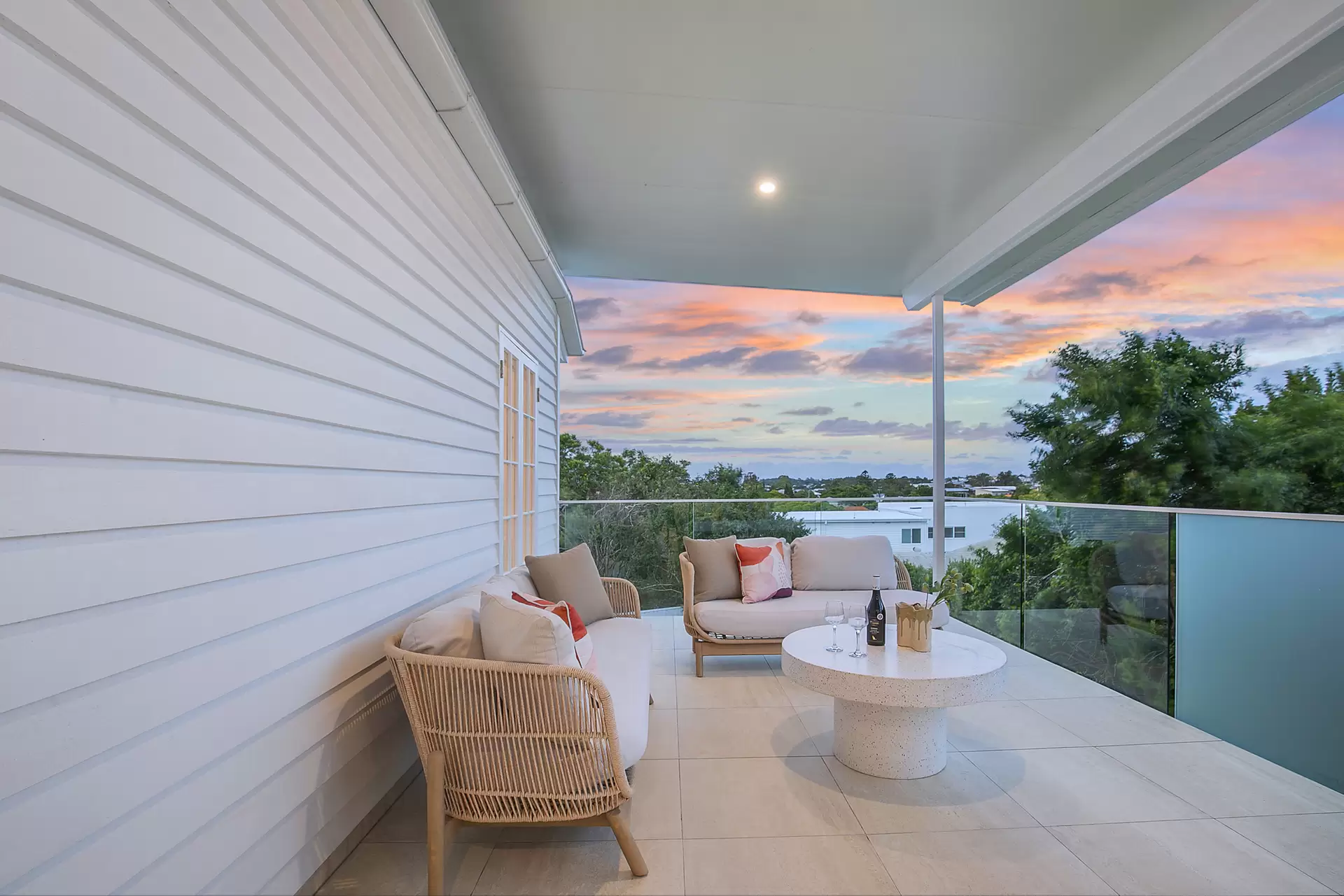258 Chatsworth Road, Coorparoo Sold by Aurora Property - image 1