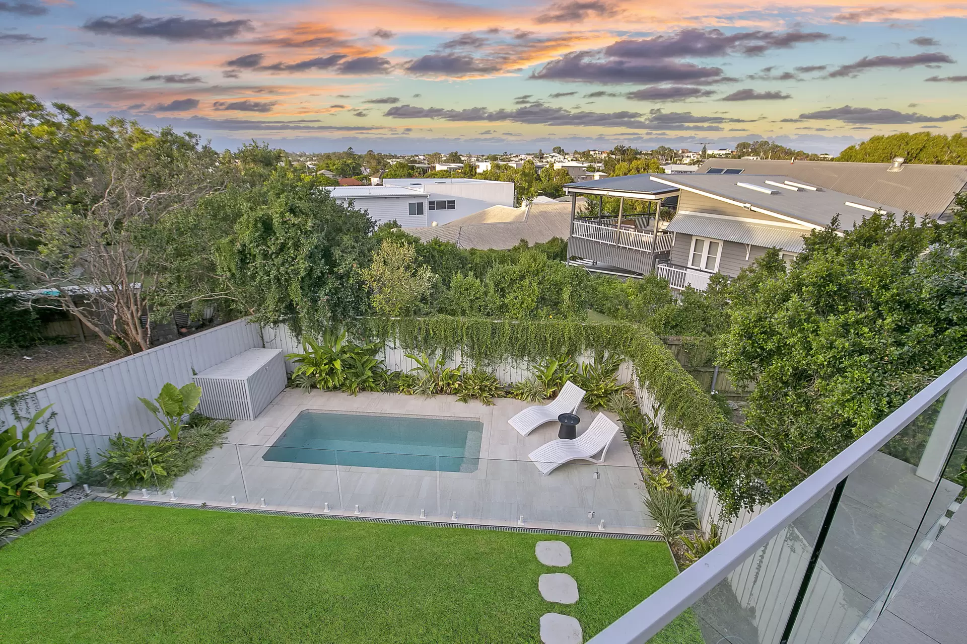 258 Chatsworth Road, Coorparoo Sold by Aurora Property - image 1