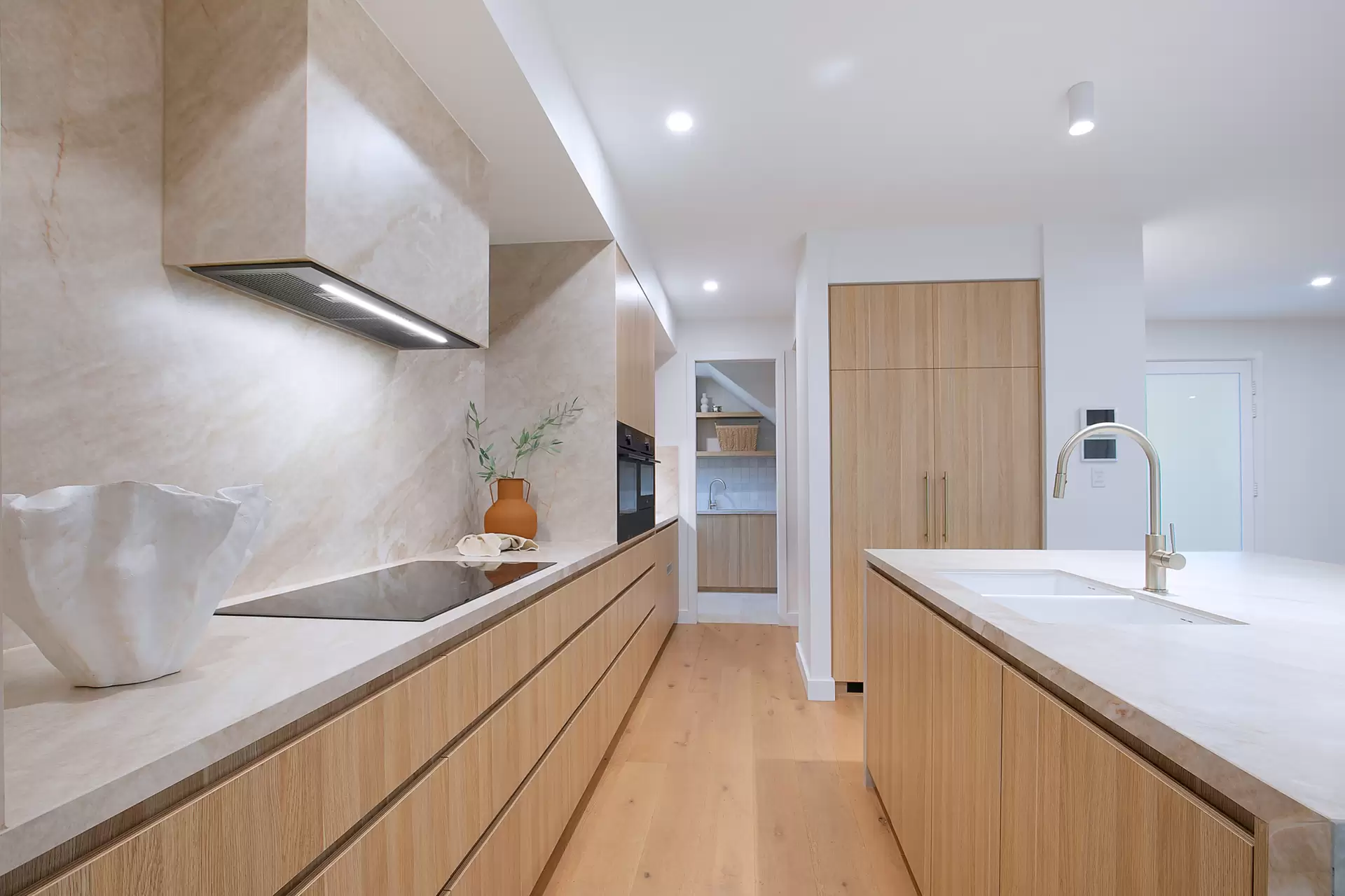258 Chatsworth Road, Coorparoo Sold by Aurora Property - image 1
