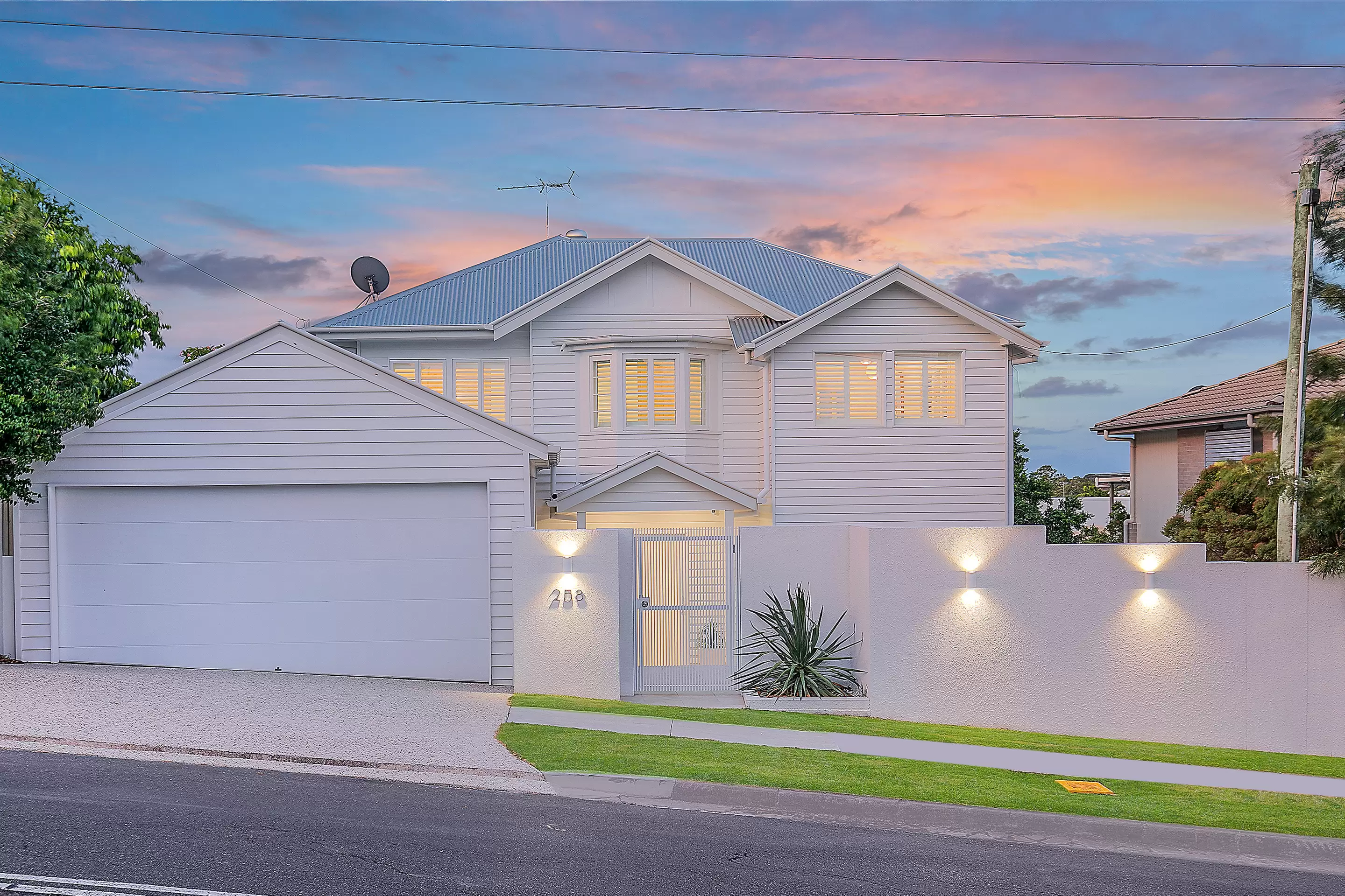 258 Chatsworth Road, Coorparoo Sold by Aurora Property - image 1