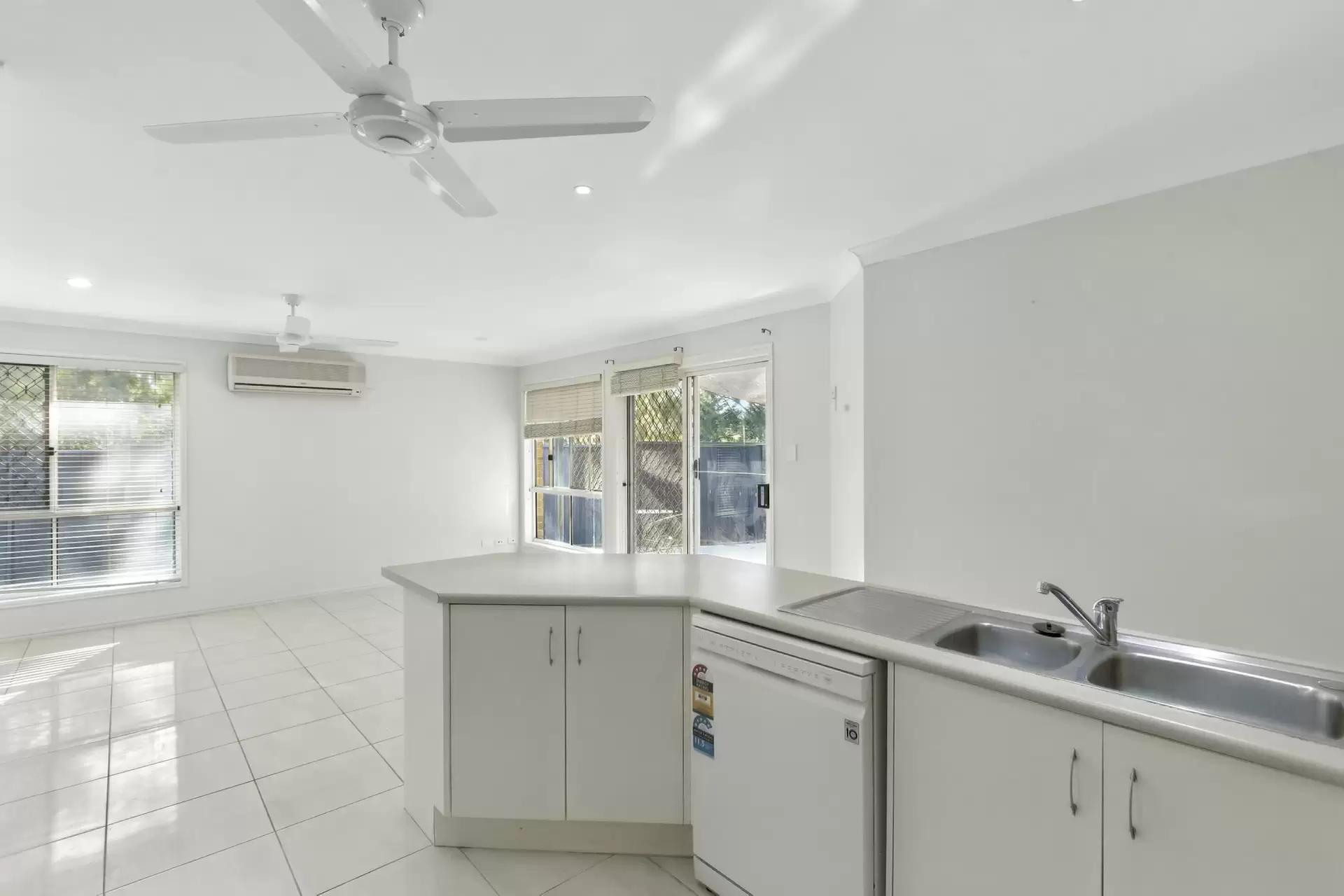 10 Narcissus Place, Calamvale Leased by Aurora Property - image 1