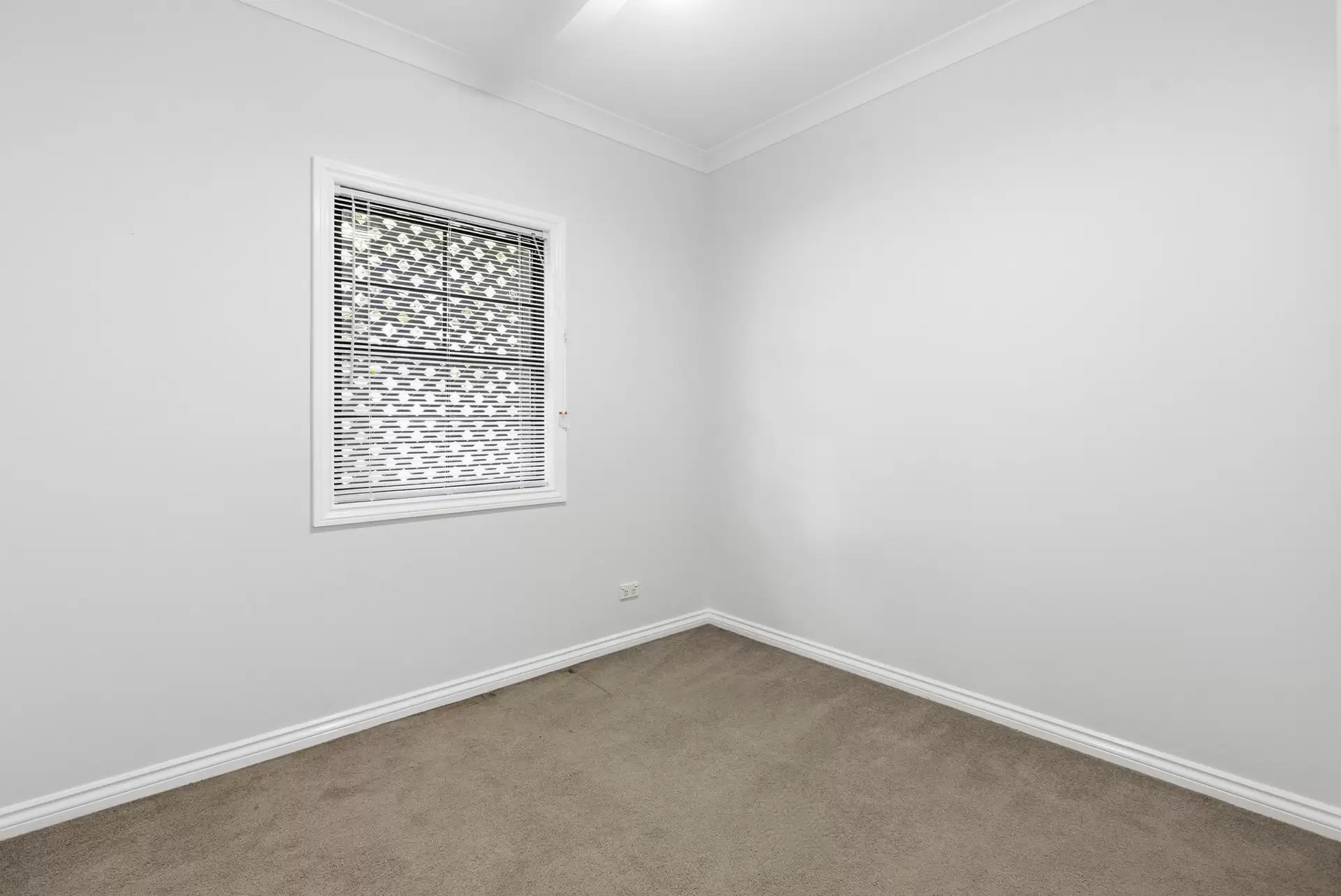61 Edmondstone Street, Newmarket Leased by Aurora Property - image 1