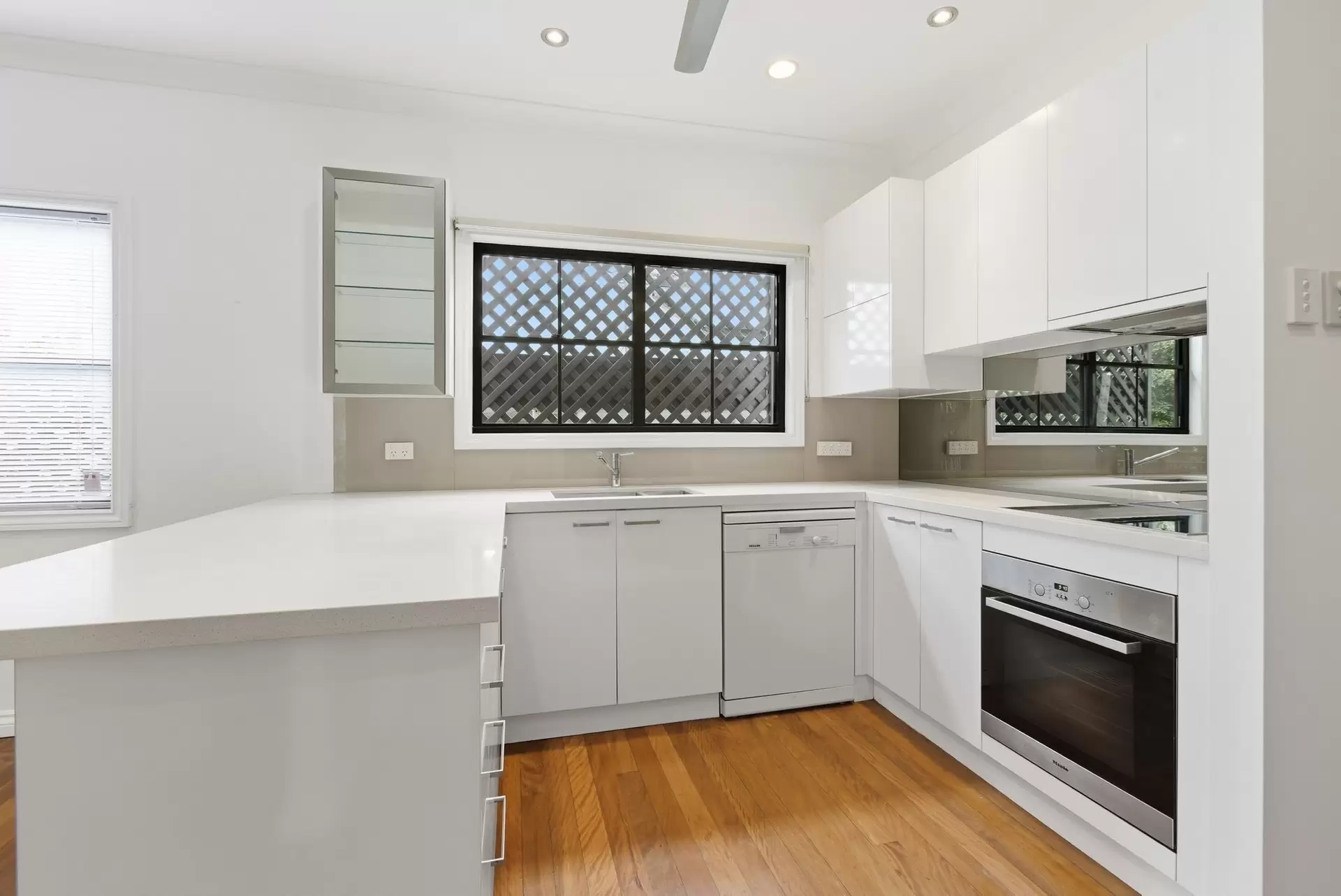 61 Edmondstone Street, Newmarket Leased by Aurora Property - image 1
