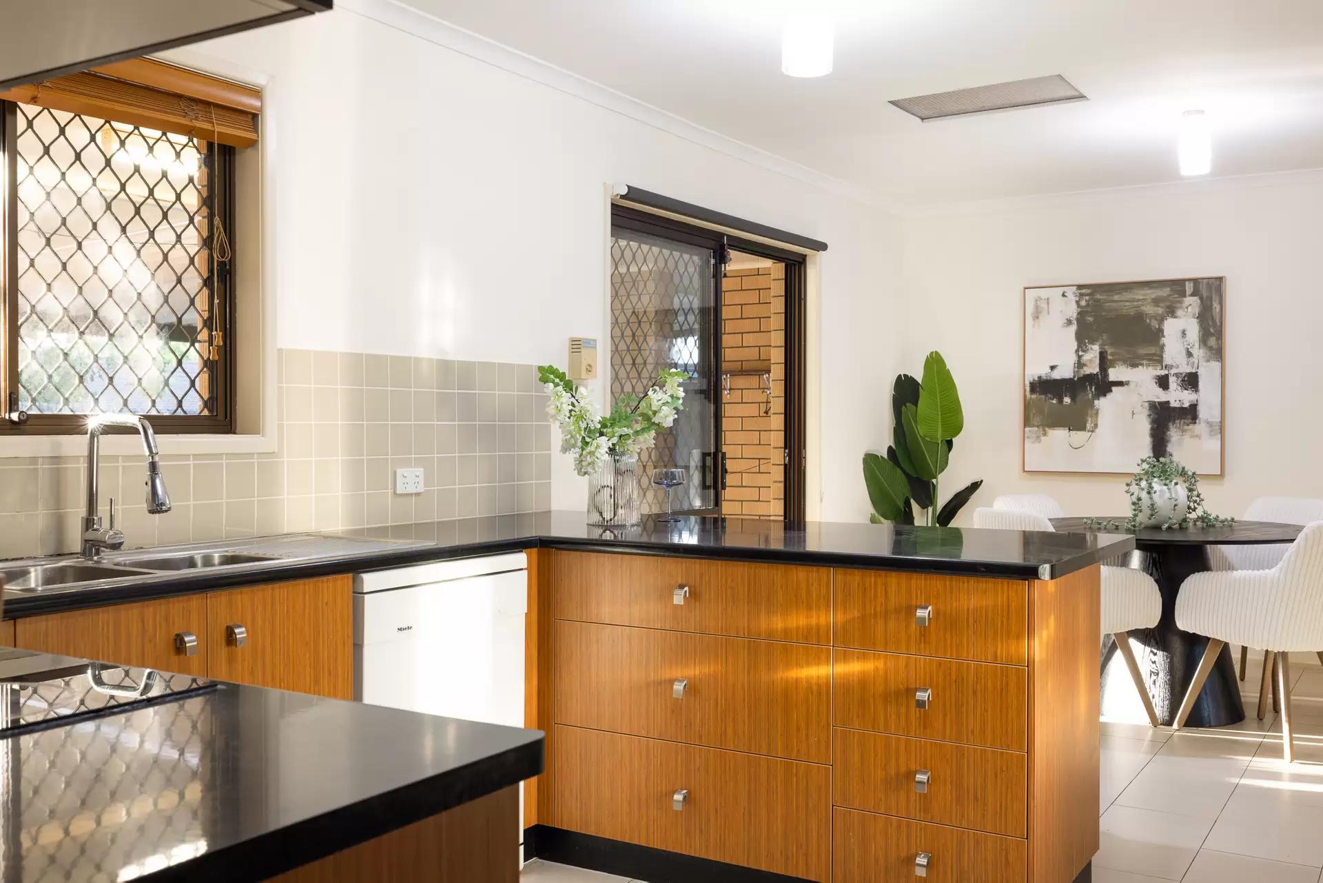 21 Banwell Crescent, Carindale Sold by Aurora Property - image 1