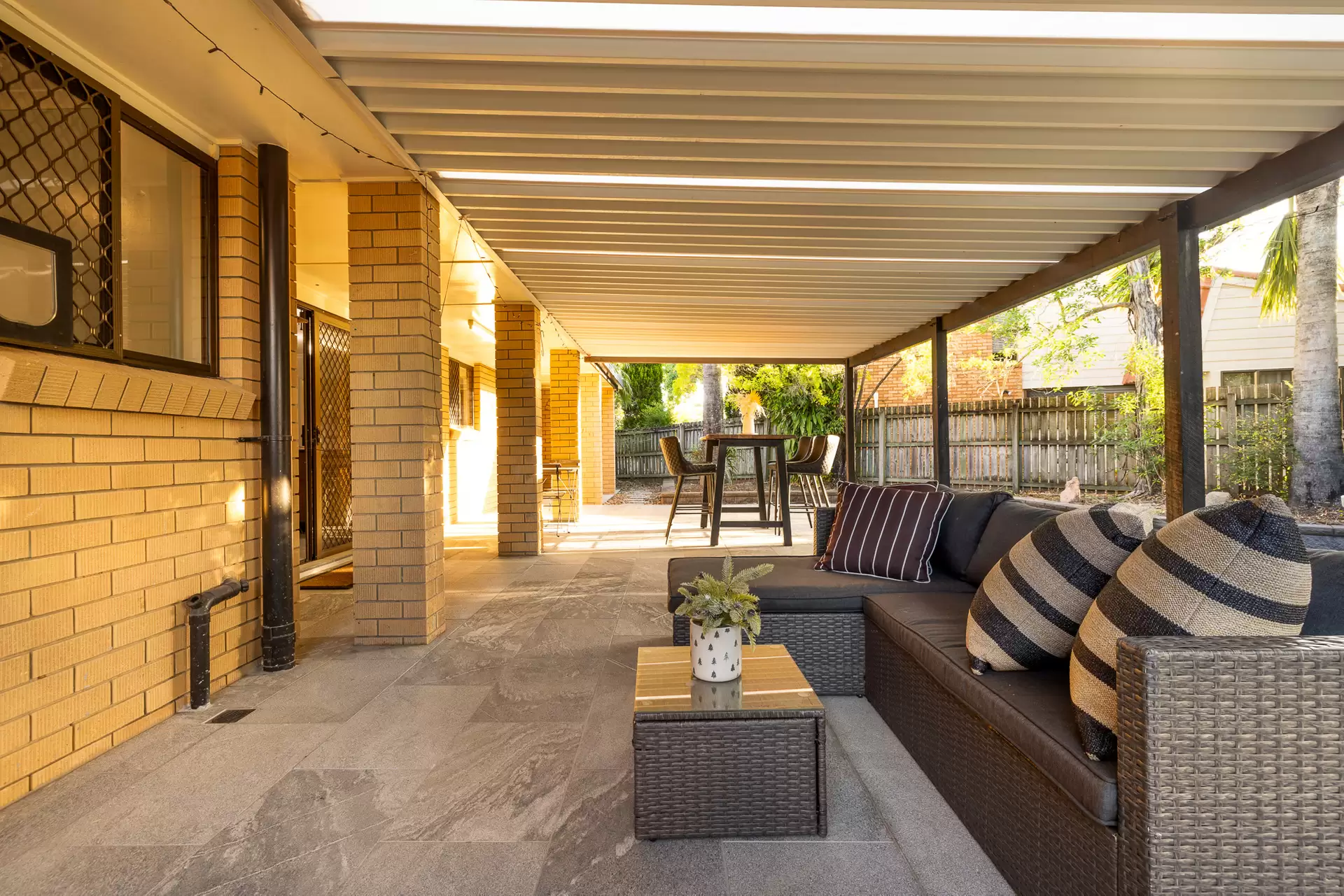 21 Banwell Crescent, Carindale Sold by Aurora Property - image 1