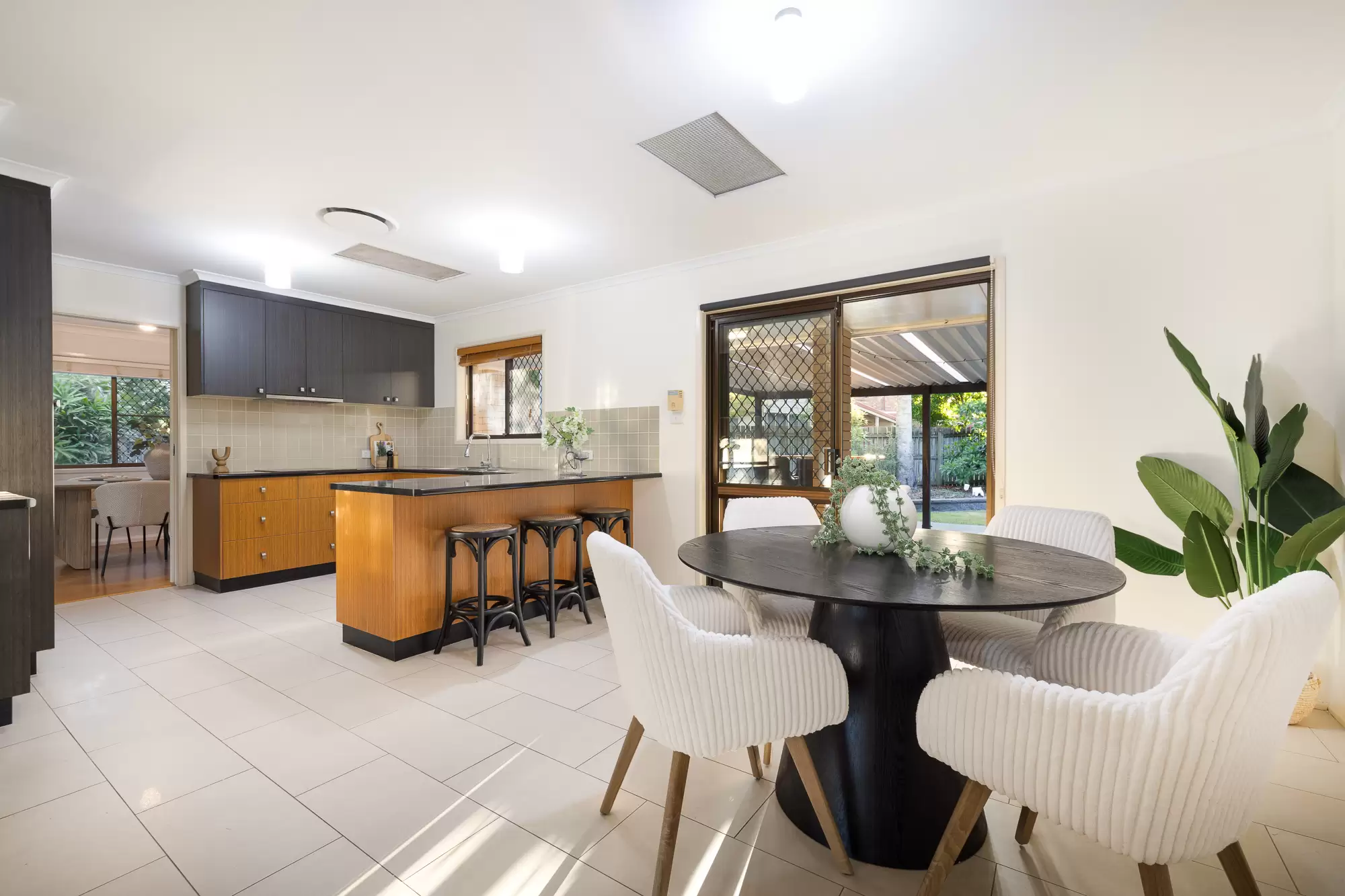 21 Banwell Crescent, Carindale Sold by Aurora Property - image 8