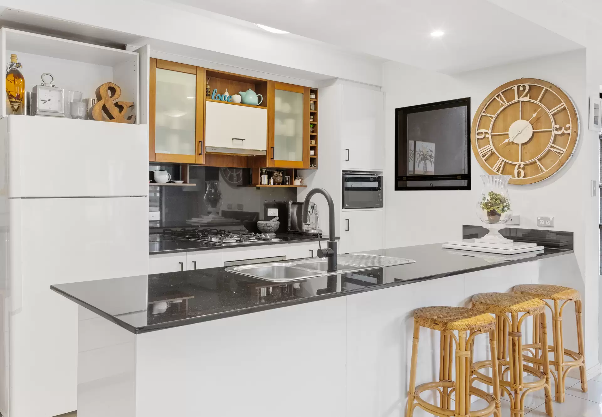 4/233 Gympie Road, Kedron Sold by Aurora Property - image 1