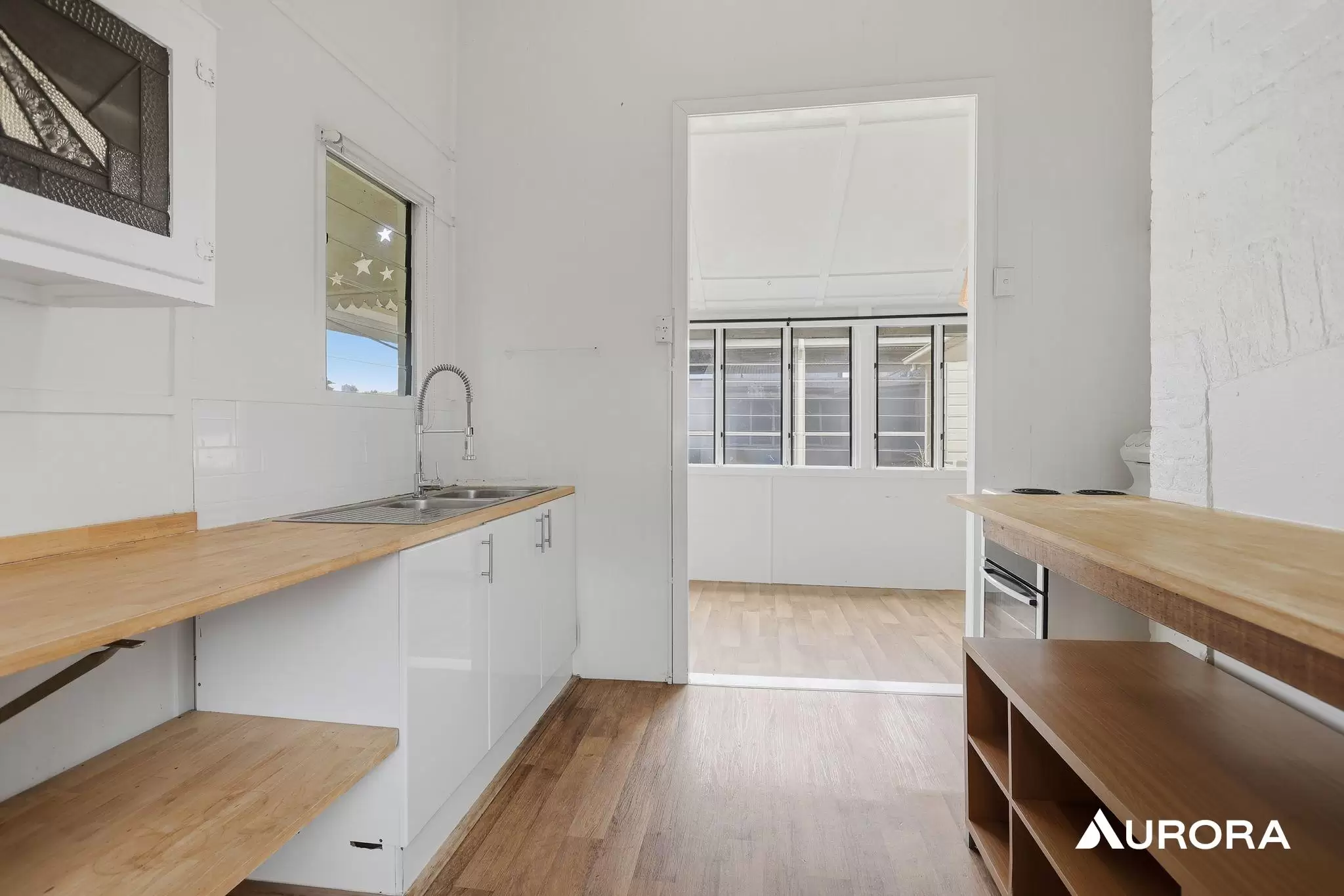 22 Elfin Street, East Brisbane Leased by Aurora Property - image 11