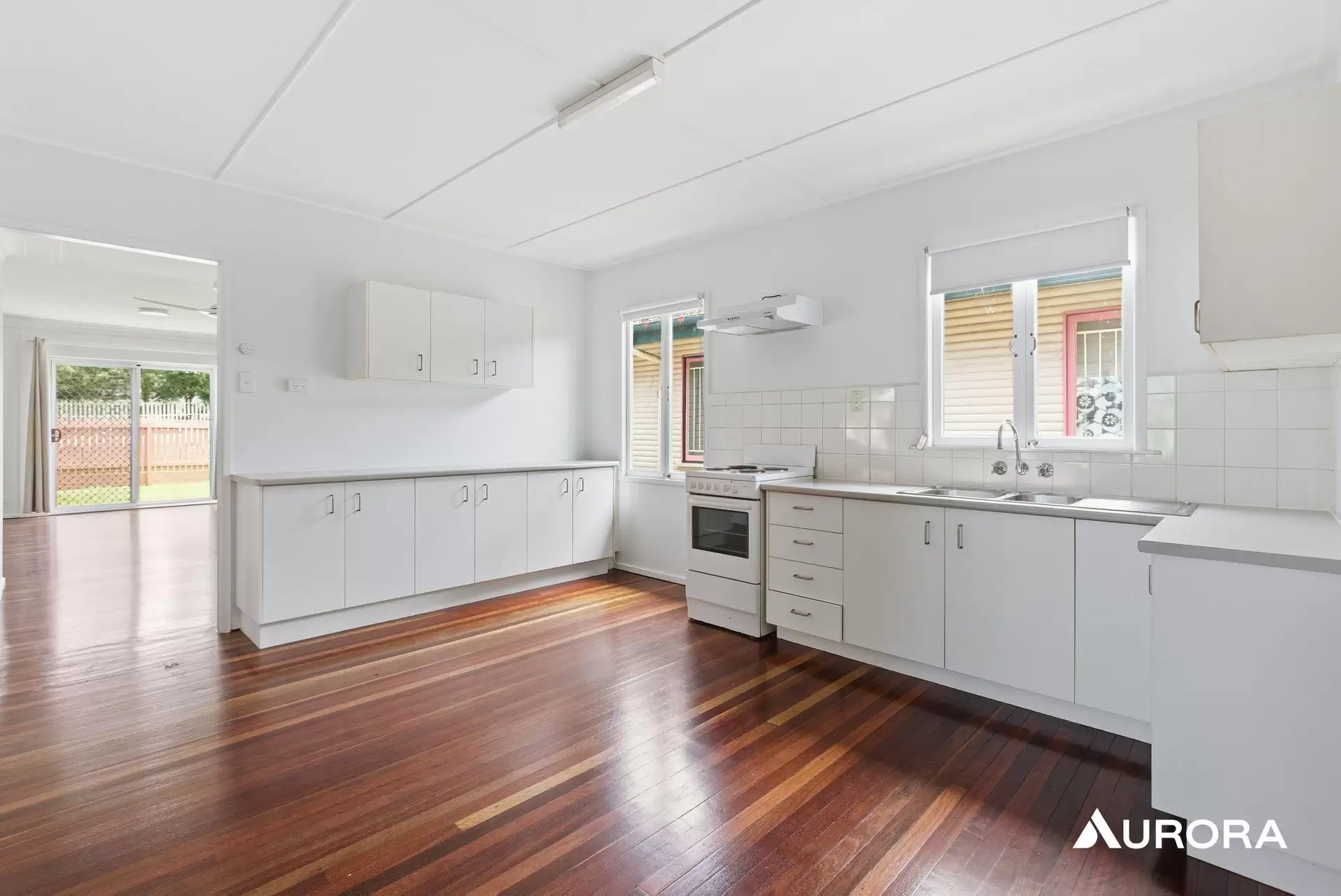 28 Miriam Street, Holland Park West Leased by Aurora Property - image 1