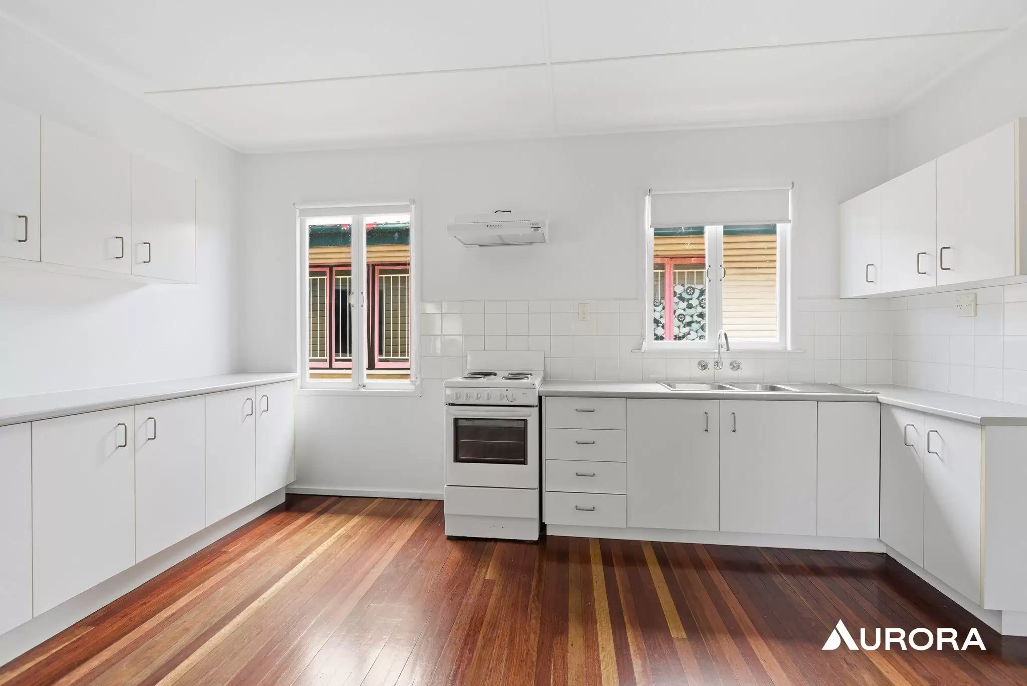 28 Miriam Street, Holland Park West Leased by Aurora Property - image 9