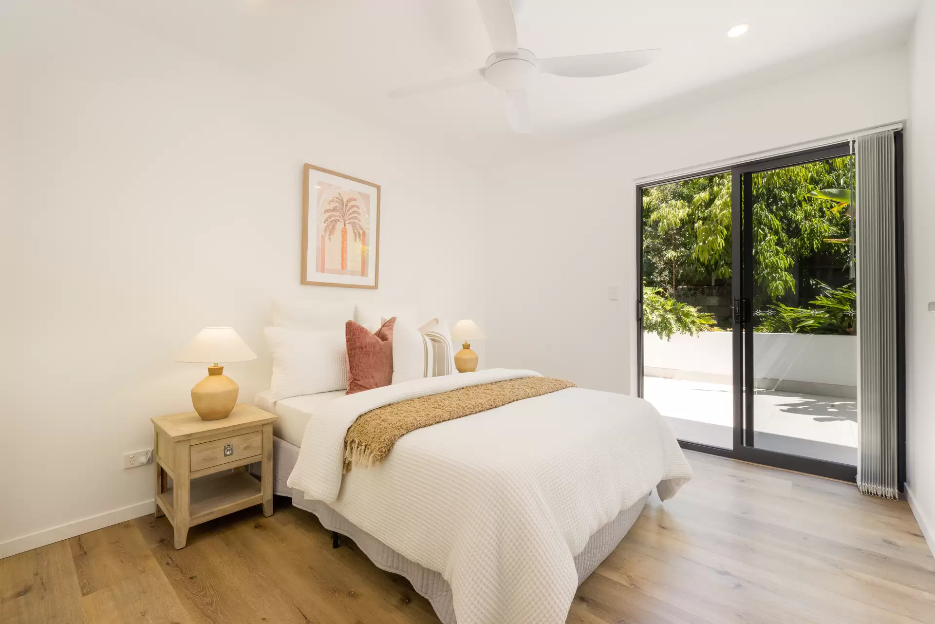 102/492 Samford Road, Gaythorne Sold by Aurora Property - image 1