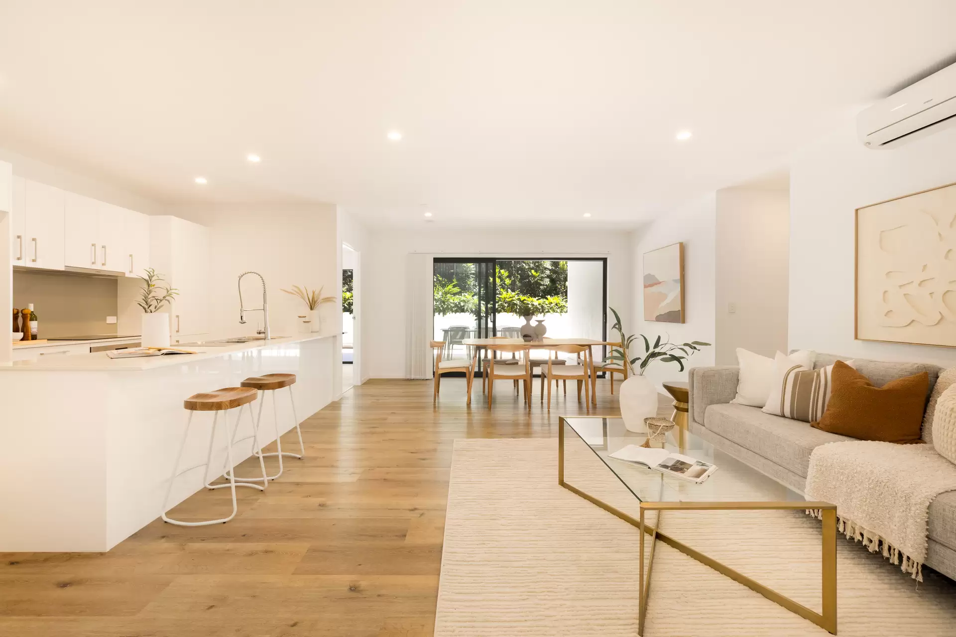 102/492 Samford Road, Gaythorne Sold by Aurora Property - image 1