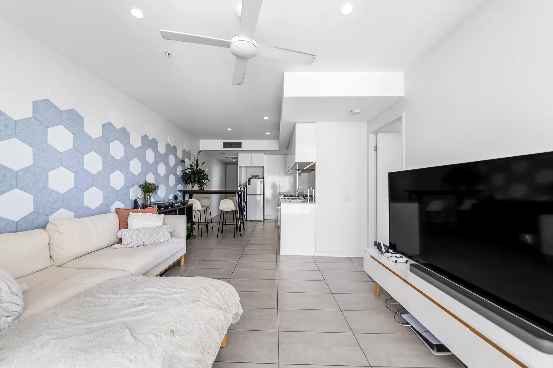 1315/977 Ann Street, Fortitude Valley Sold by Aurora Property - image 1
