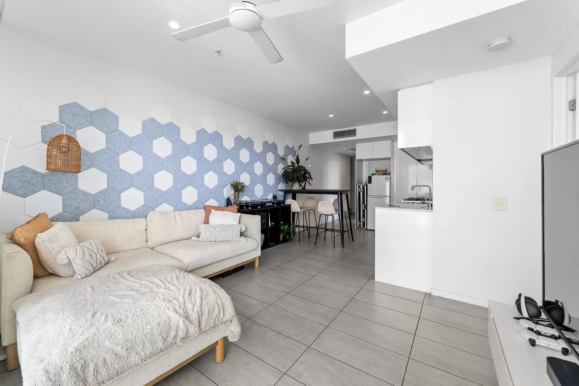 1315/977 Ann Street, Fortitude Valley Sold by Aurora Property - image 1