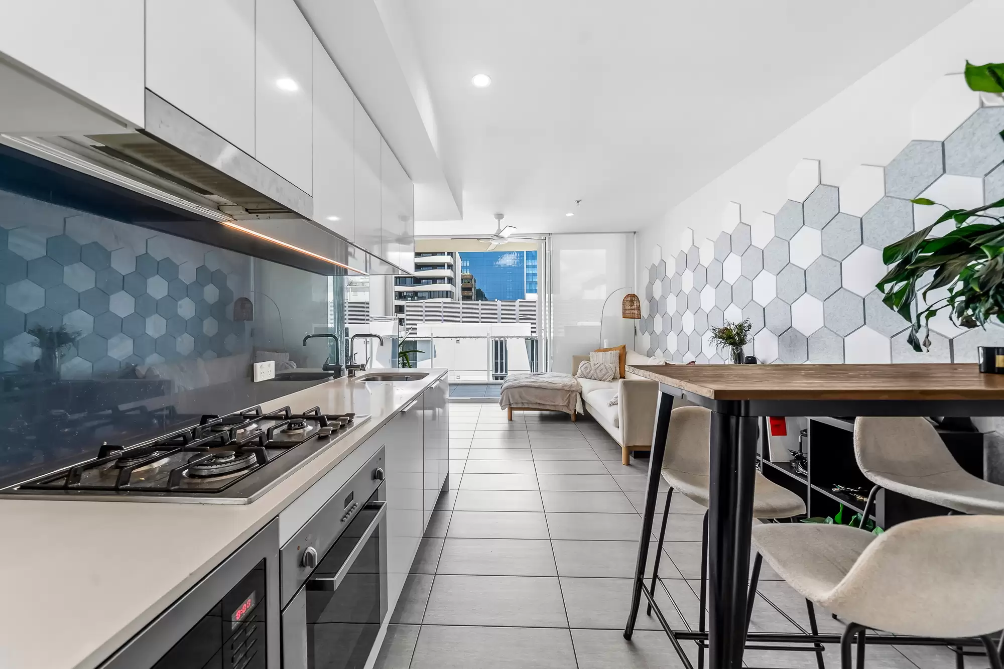 1315/977 Ann Street, Fortitude Valley Sold by Aurora Property - image 6