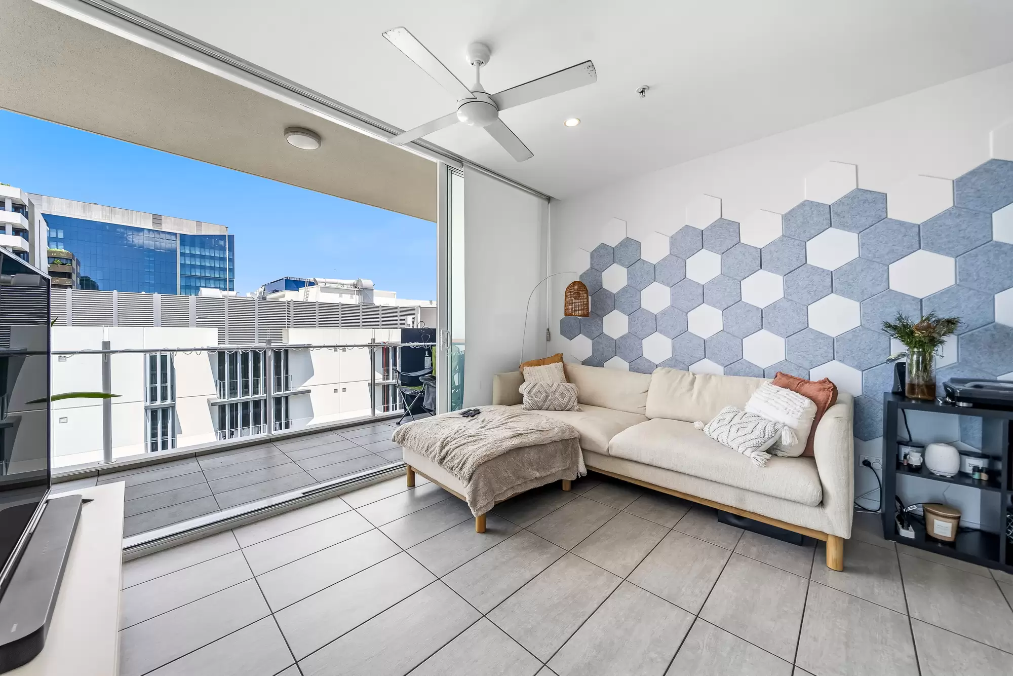 1315/977 Ann Street, Fortitude Valley Sold by Aurora Property - image 4