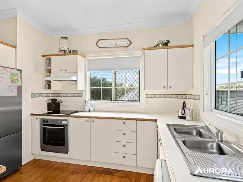 7 Carntyne Street, Morningside Leased by Aurora Property - image 4