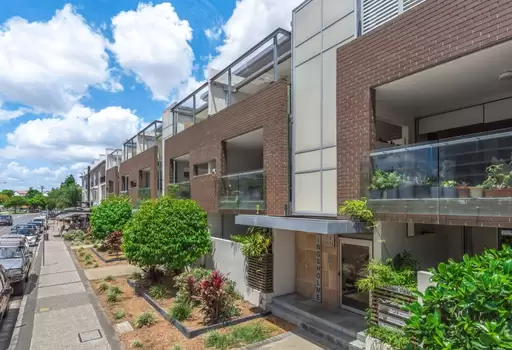 27/8-12 Macquarie Street, Teneriffe Leased by Aurora Property
