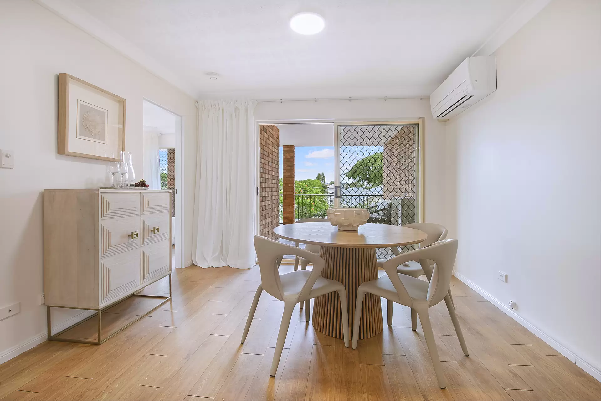2/69 Shakespeare Street, Coorparoo Sold by Aurora Property - image 1