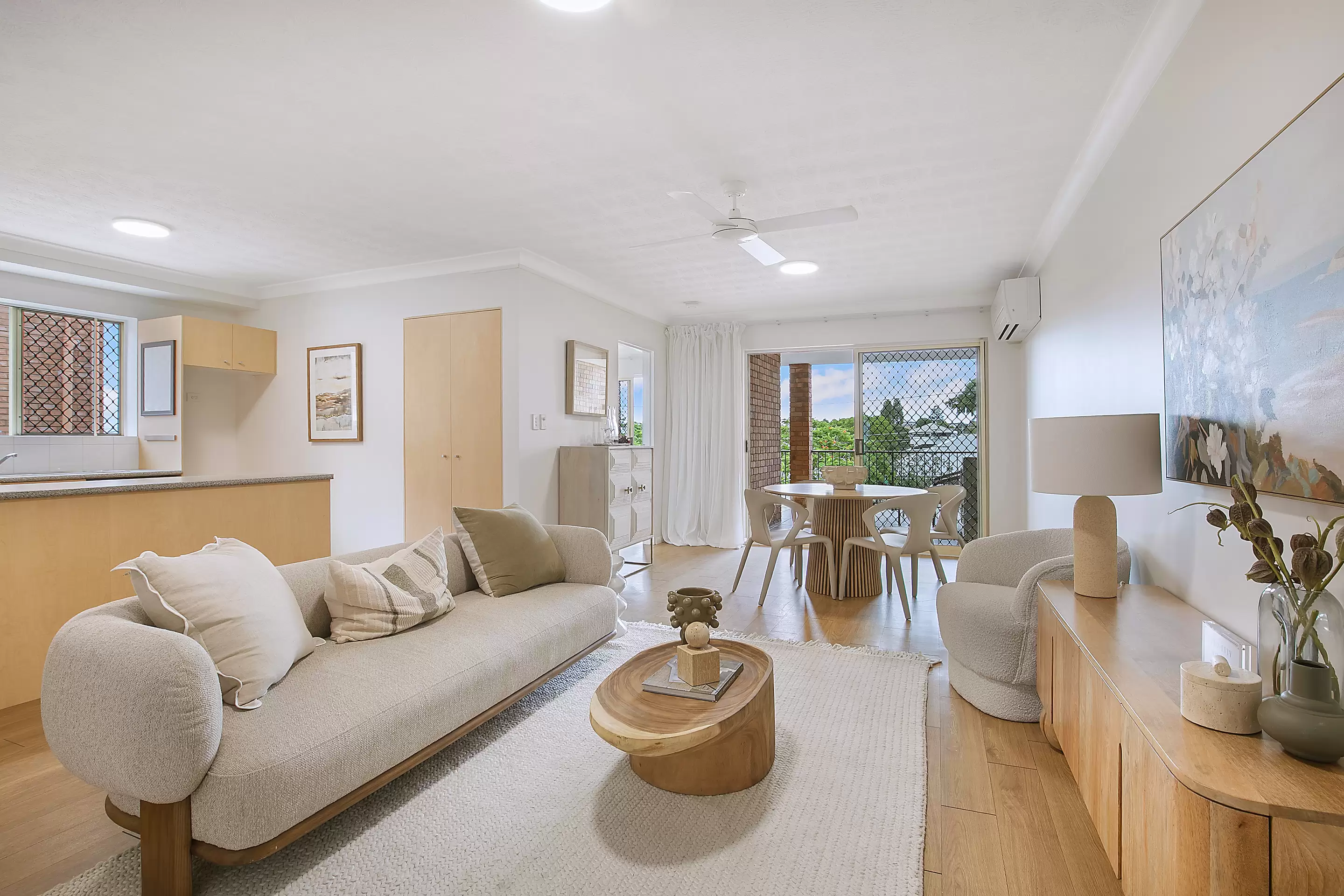 2/69 Shakespeare Street, Coorparoo Sold by Aurora Property - image 2