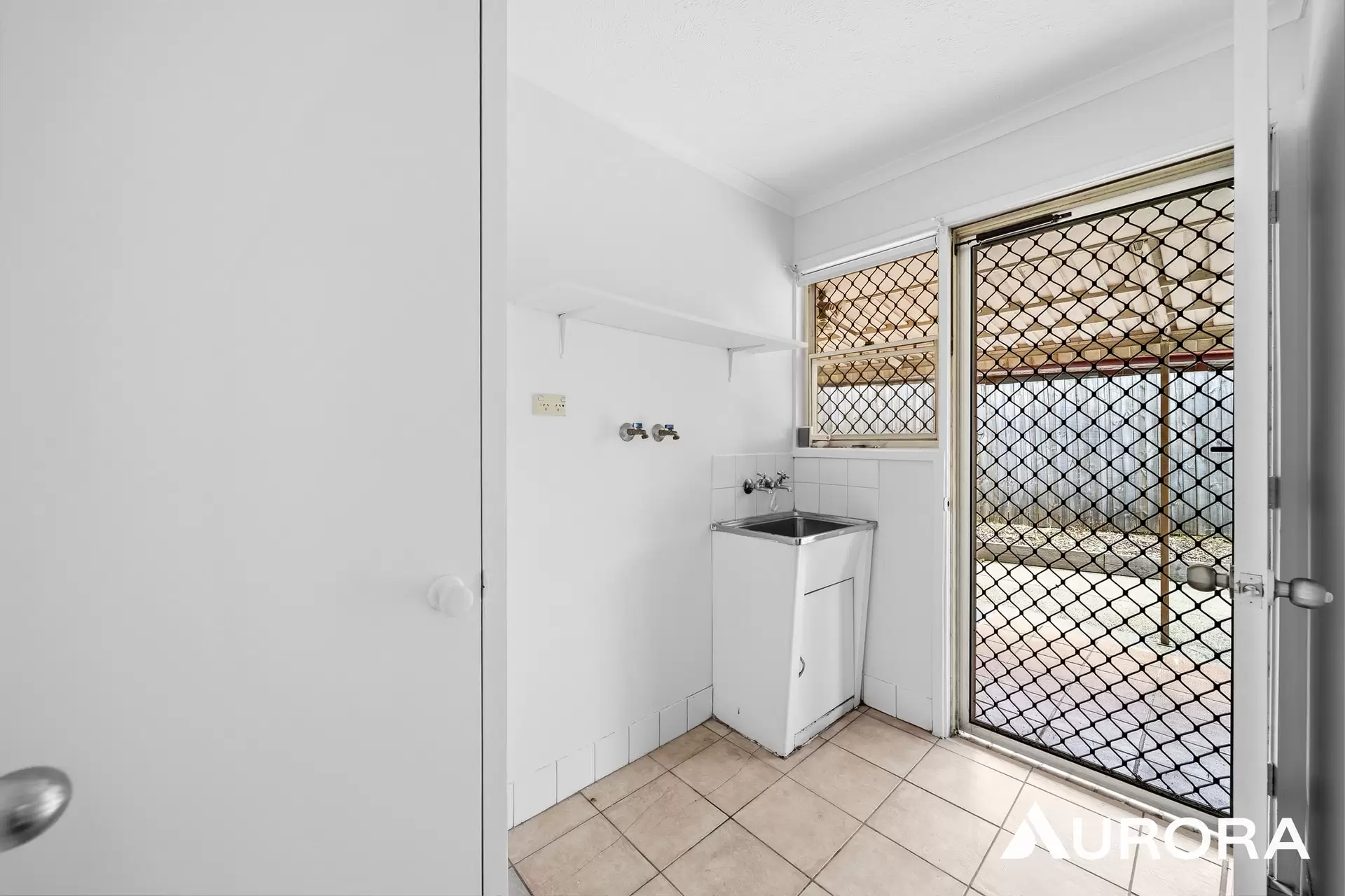 379 McCullough, Sunnybank Leased by Aurora Property - image 1