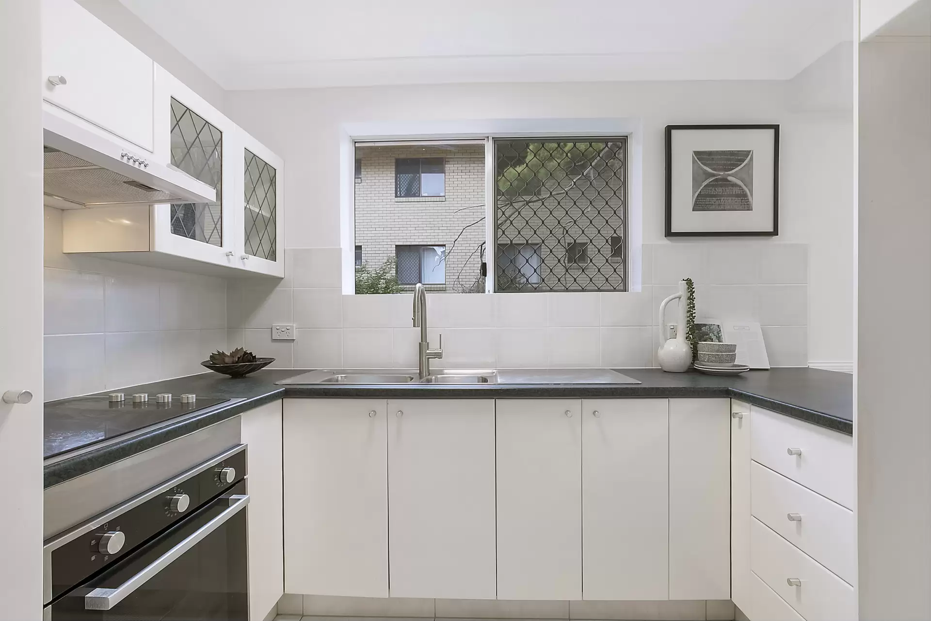 1/20 Mansfield Street, Coorparoo Sold by Aurora Property - image 1