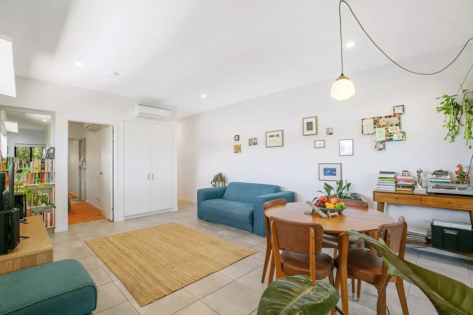 10/40 Nicklin Street, Coorparoo Sold by Aurora Property - image 1