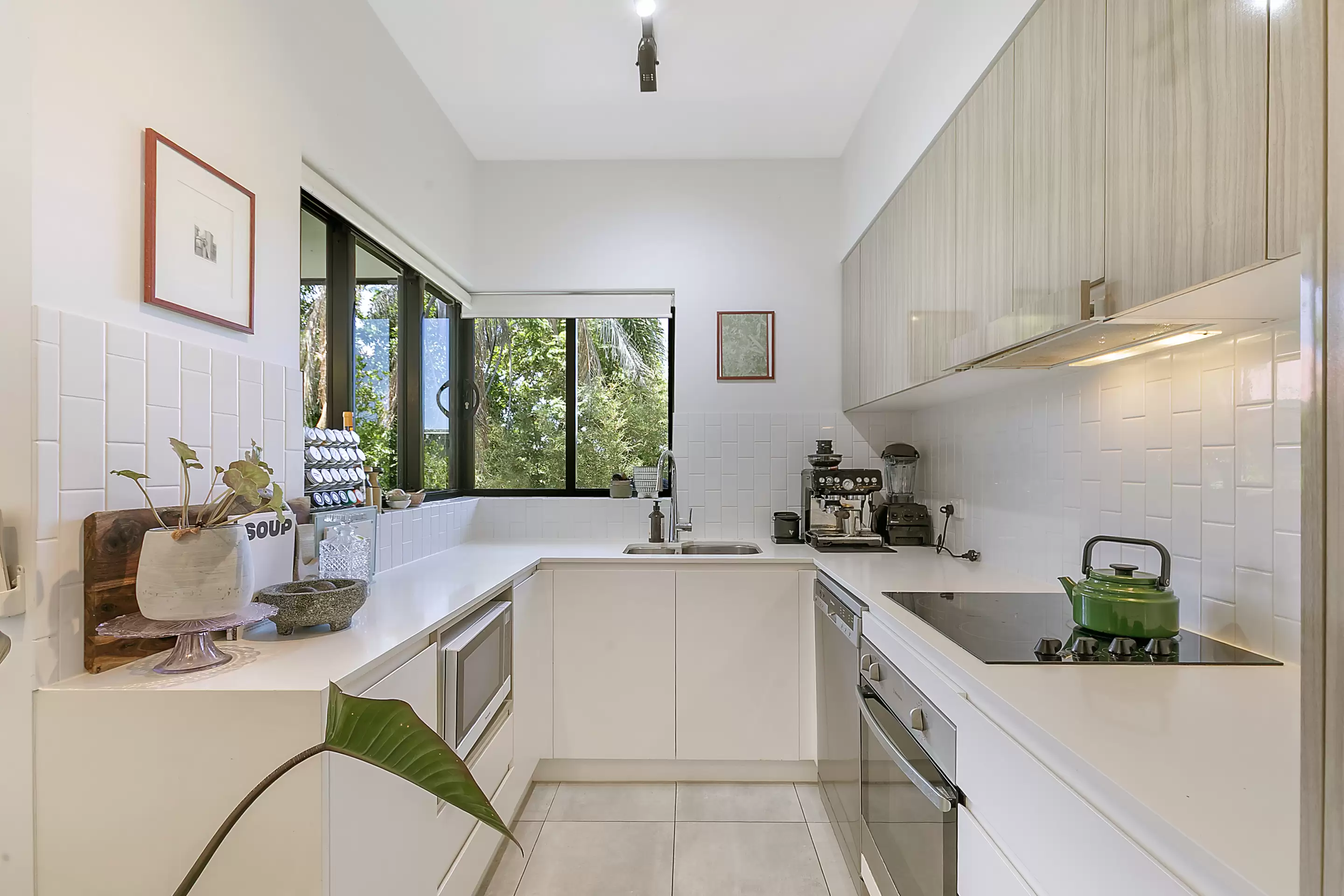 10/40 Nicklin Street, Coorparoo Sold by Aurora Property - image 5