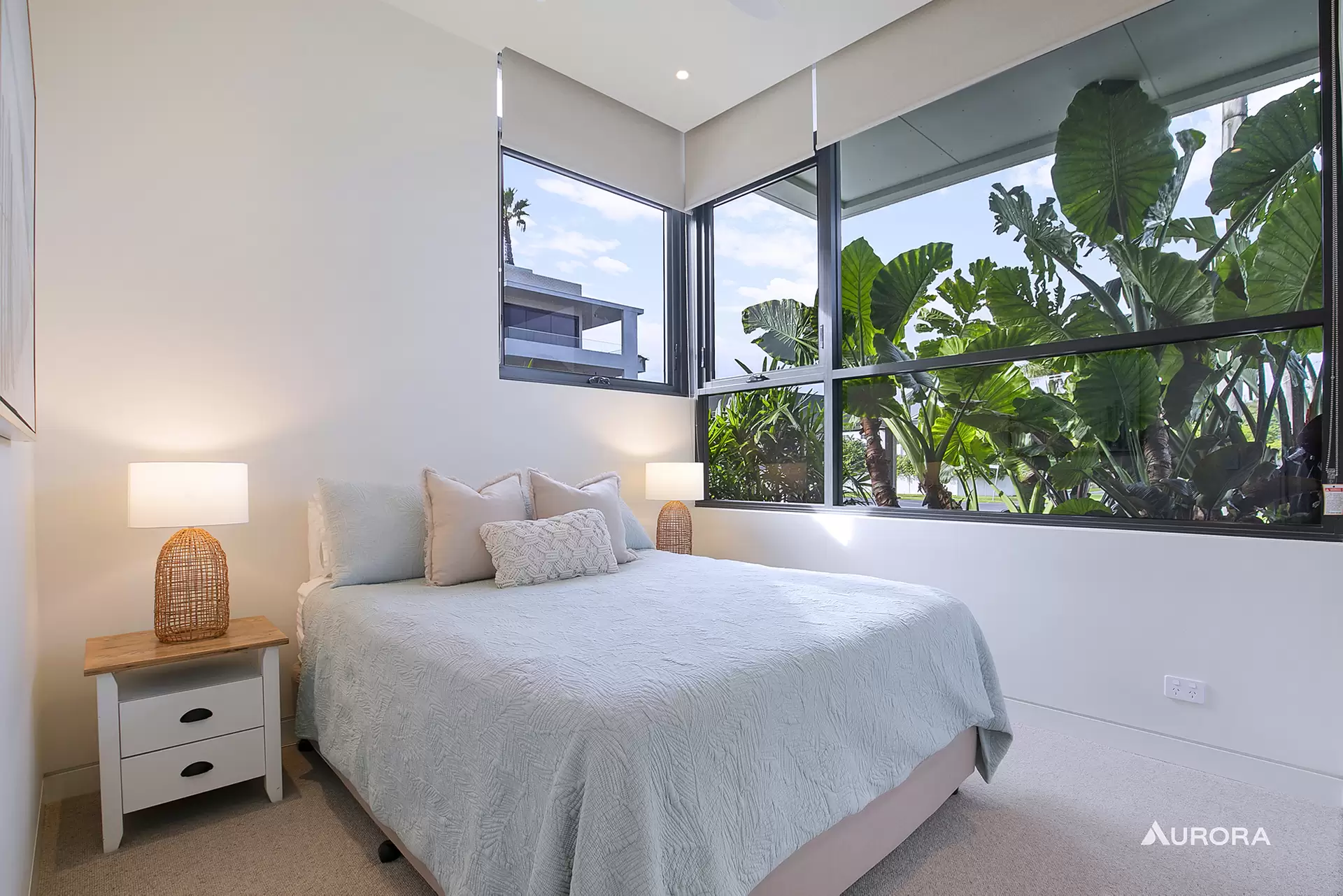 1/3 Mcconnell Street, Bulimba Sold by Aurora Property - image 1
