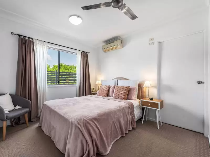 4/32 Cambridge Street, Bulimba Sold by Aurora Property - image 7