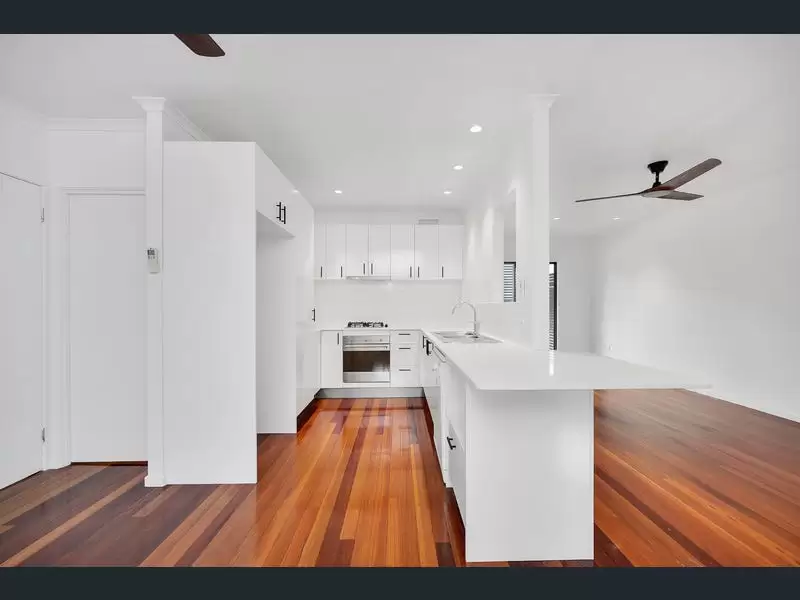 4/32 Cambridge Street, Bulimba Sold by Aurora Property - image 4
