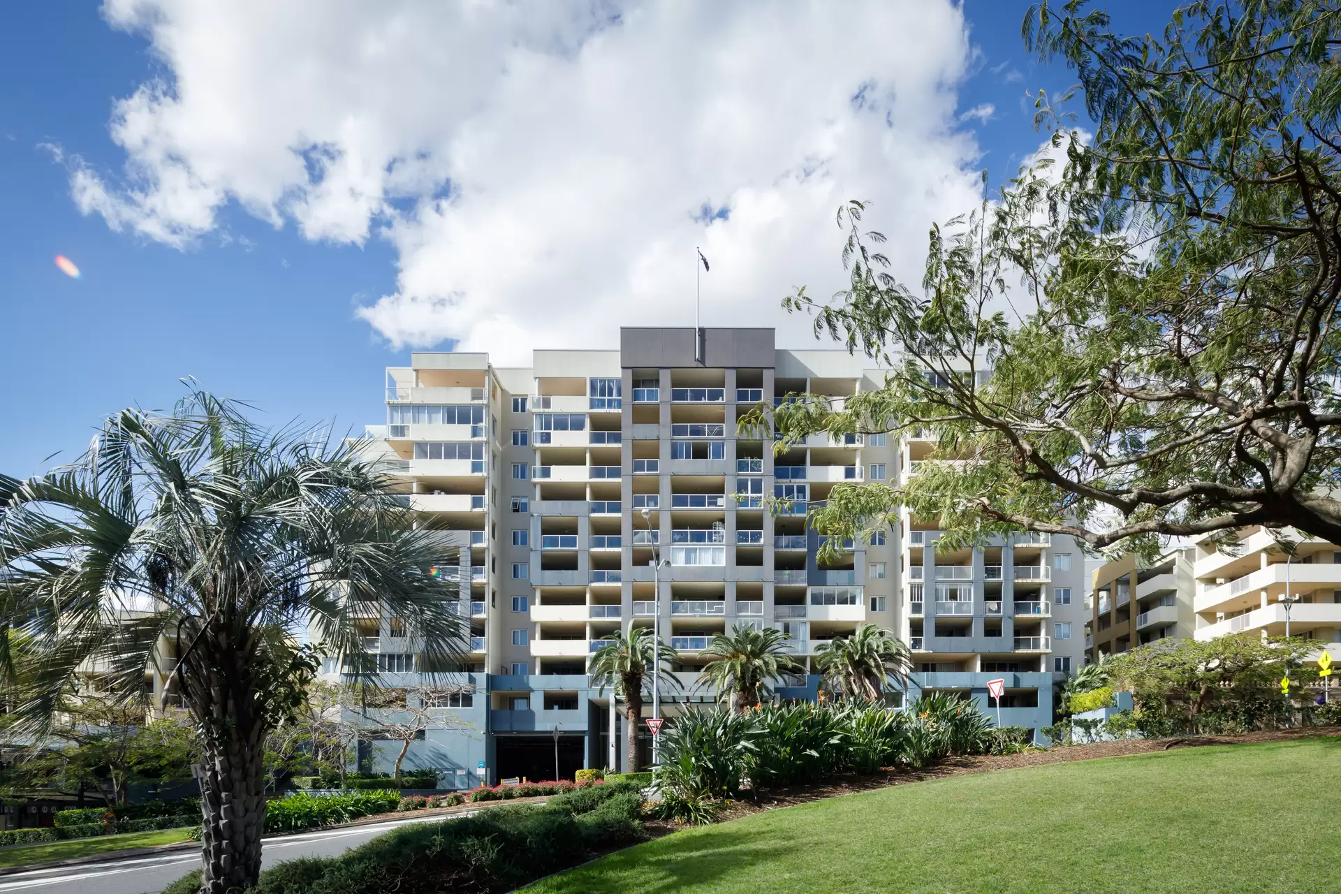 155/35 Gotha Street, Fortitude Valley Sold by Aurora Property - image 1