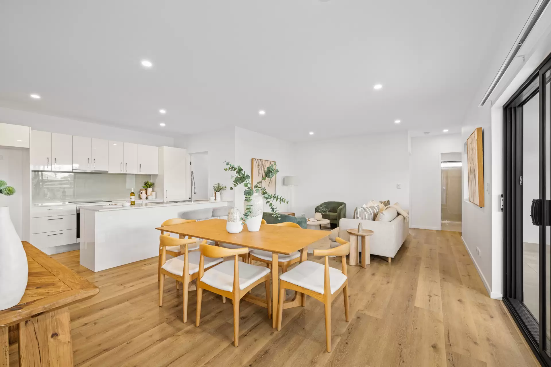 301/492 Samford Road, Gaythorne Sold by Aurora Property - image 1